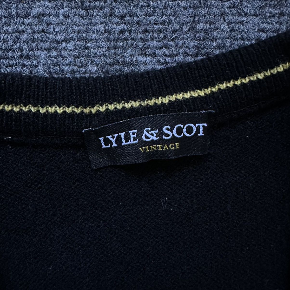 Lyle & Scott VTG Lyle & Scott Knit Vest Size M Old Money Y2K 00s USA Size US M / EU 48-50 / 2 - 8 Thumbnail