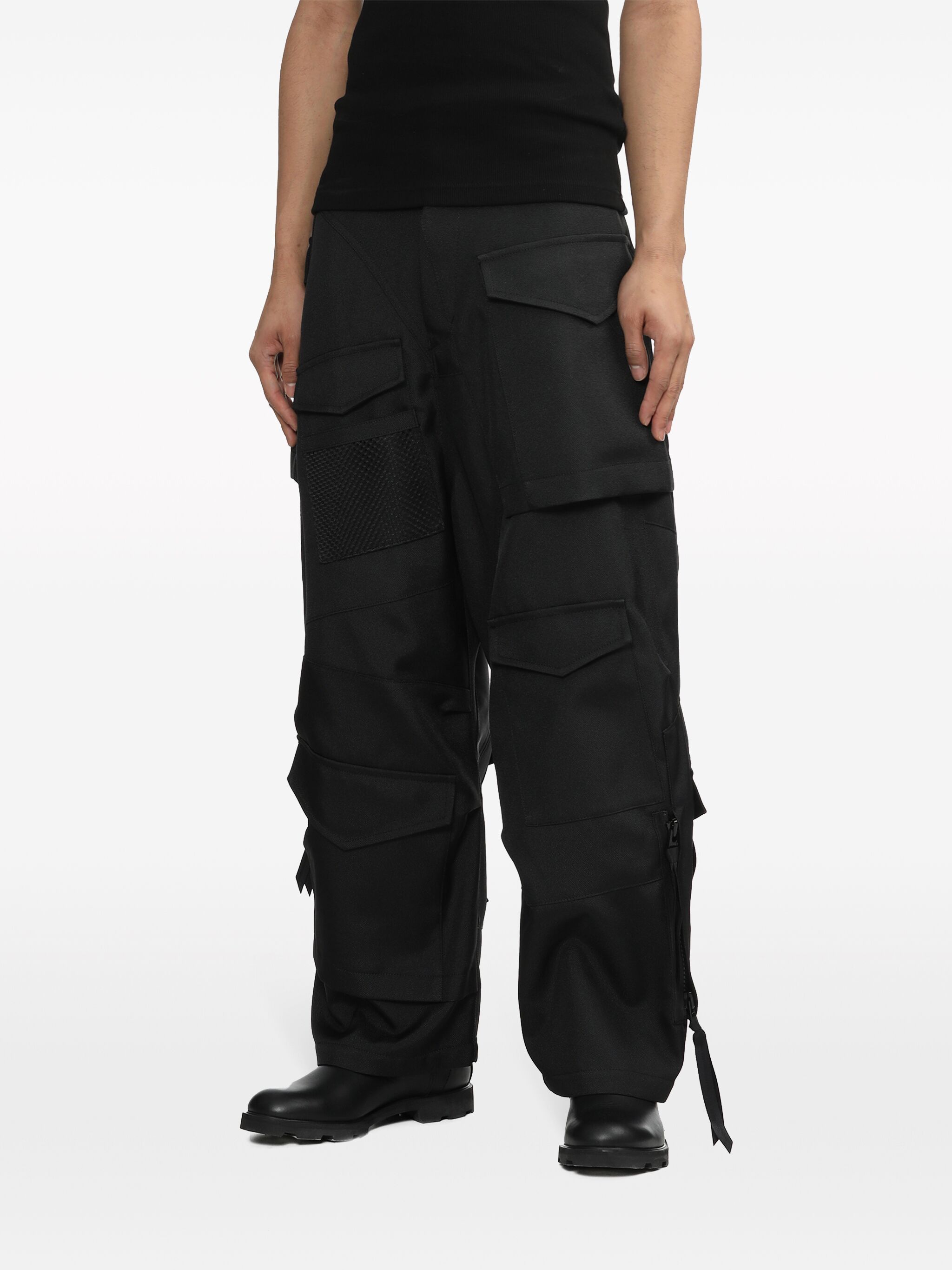 Junya Watanabe JUNYA WATANABE MAN Strap-Detail Asymmetric Cargo Trousers Size US 27 - 6 Thumbnail