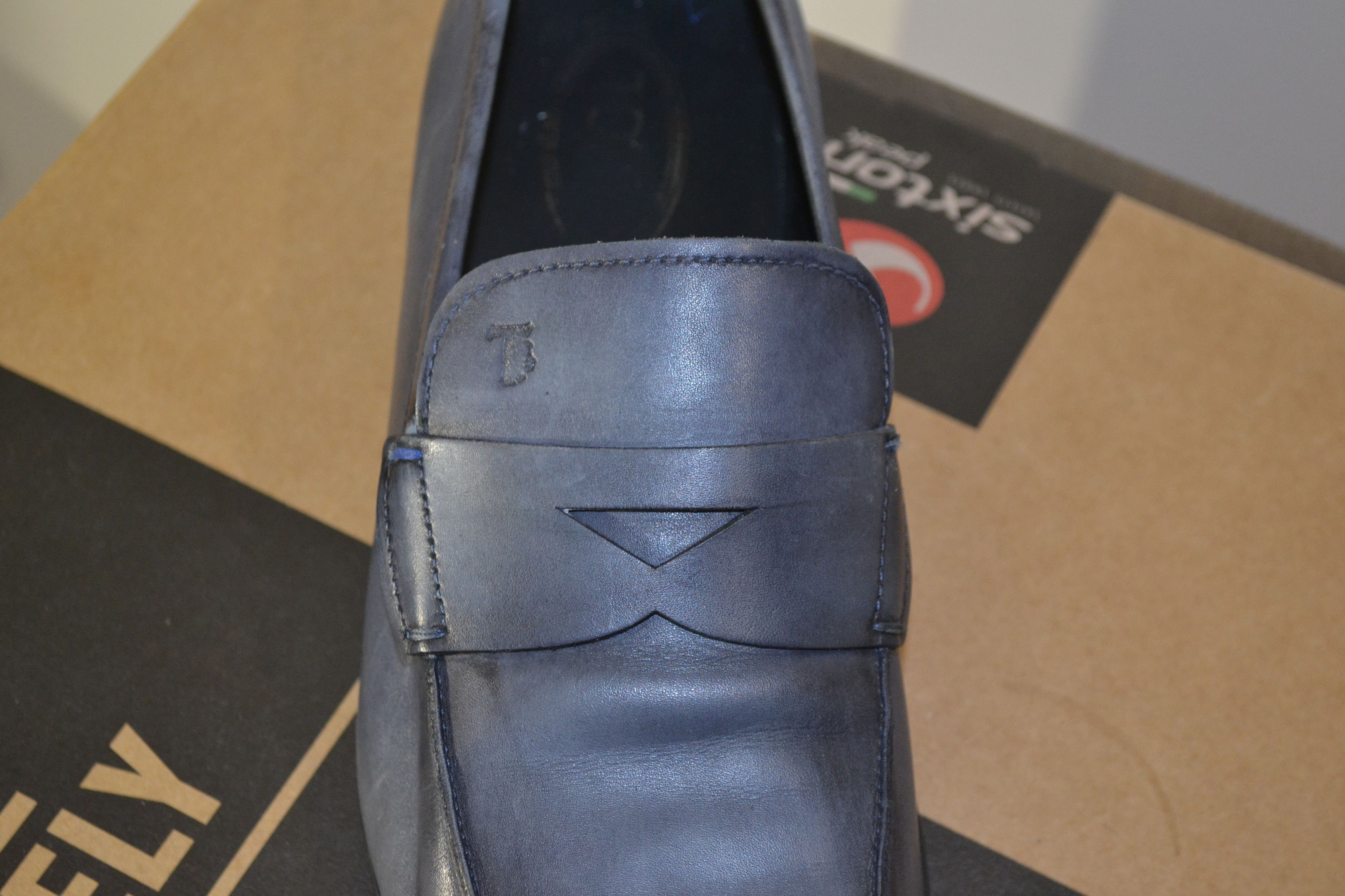 Tod's Tods Men’s Leather Loafers Size 11.5 US / 45 EU Size US 11.5 / EU 44-45 - 6 Thumbnail