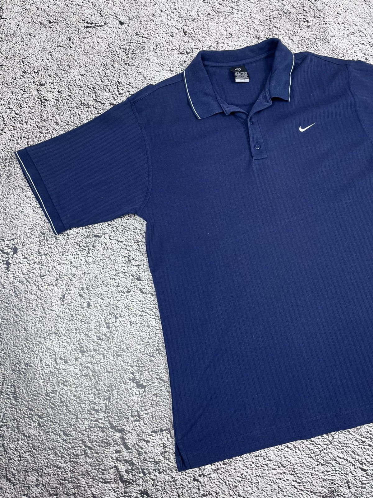 Nike Vintage Nike Golf Polo Shirt Medium streetwear rare Size US M / EU 48-50 / 2 - 2 Thumbnail
