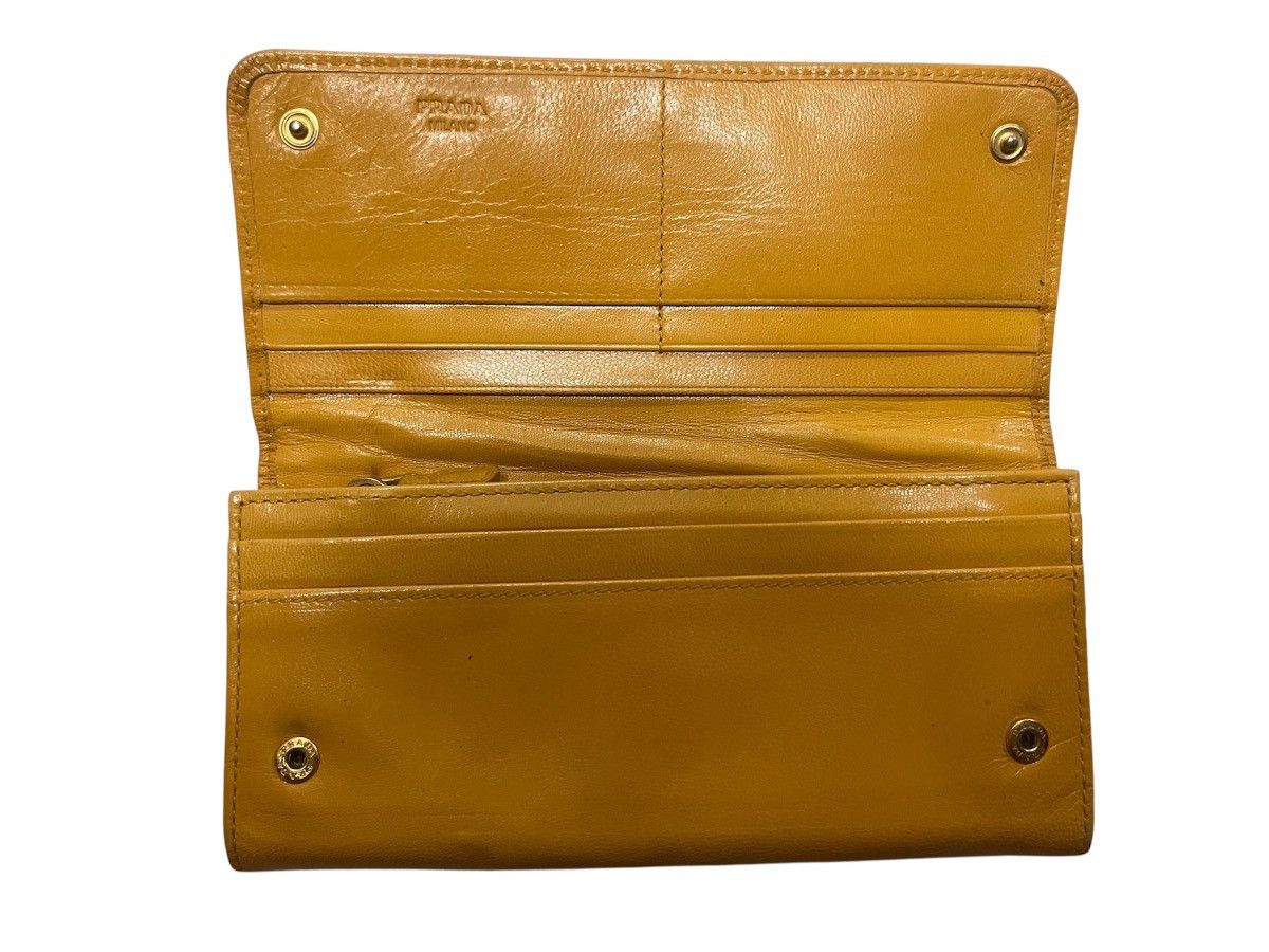 Prada Authentic Luxury Prada Purse Size ONE SIZE - 3 Thumbnail