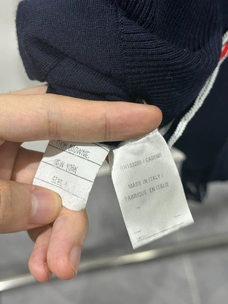 Thom Browne Thom BrowneNavy blue classic four-striped wool cardigan jac Size US XL / EU 56 / 4 - 5 Thumbnail