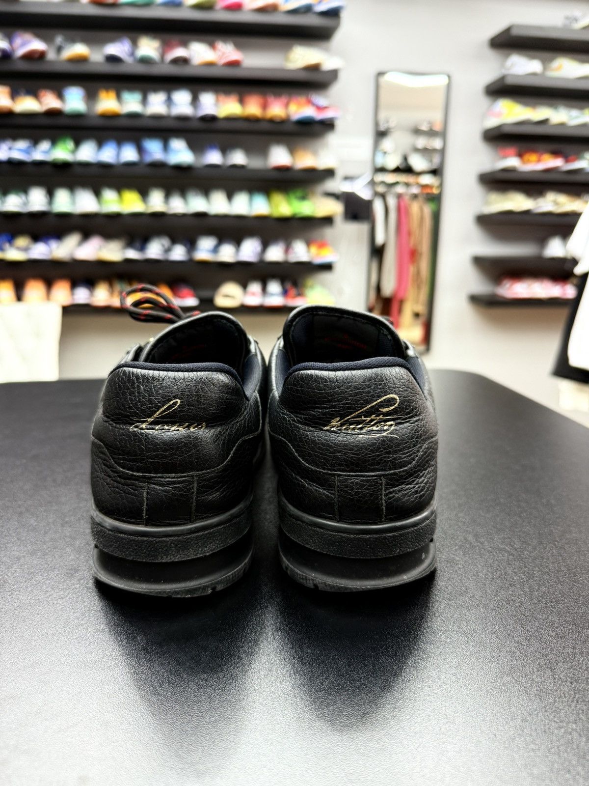 Louis Vuitton Louis Vuitton Black Gold Hardware Trainer Sneaker 8US - 7LV Size US 8 / EU 41 - 9 Thumbnail