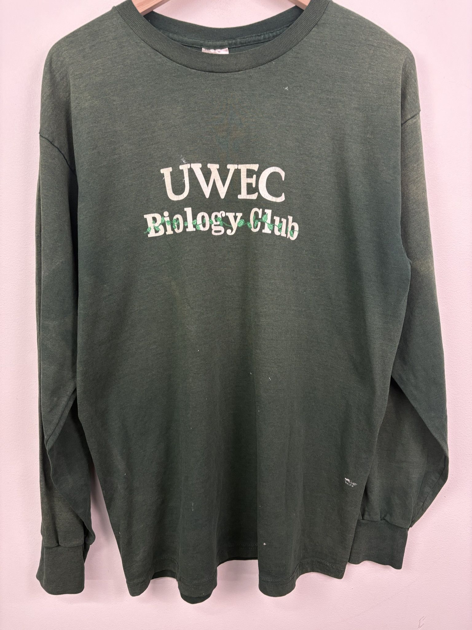 Vintage Vintage 90's "UWEC Biology Club" College Pullover Longsleeve Size XL Size US XL / EU 56 / 4 - 1 Thumbnail