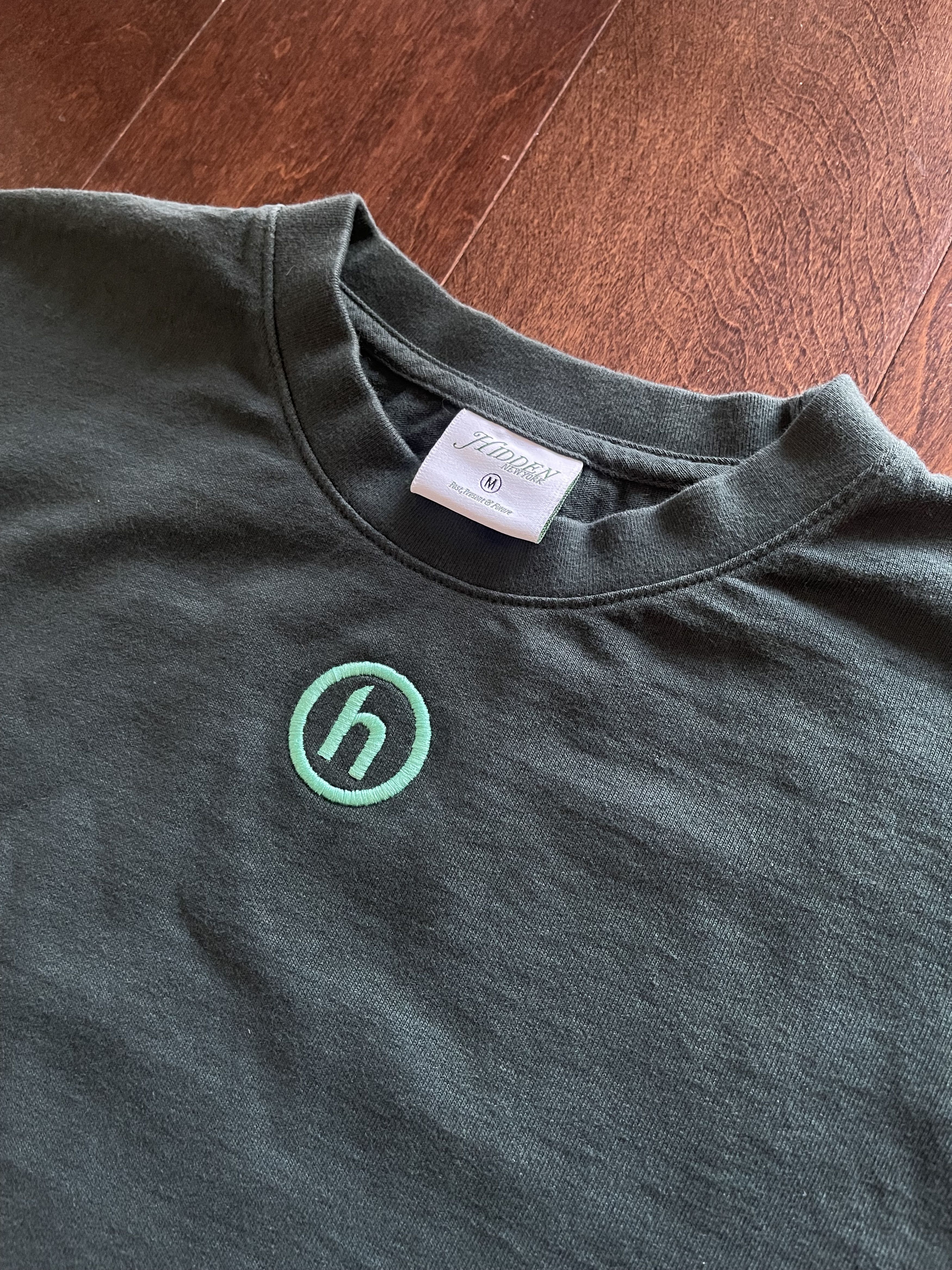 HIDDEN Hidden NY Mini Logo Tee Dark Green T-Shirt FW22 Size US M / EU 48-50 / 2 - 3 Thumbnail