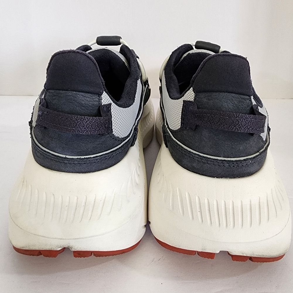 Ugg UGG Men's Gray/White Low-Top Sports Casual Shoes CA805 V2 R Size US 8.5 / EU 41-42 - 7 Thumbnail