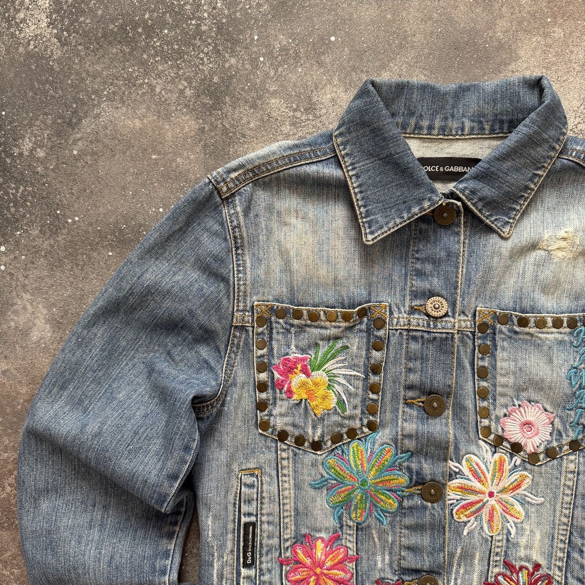 Dolce & Gabbana D&G Dolce & Gabbana Vintage Embroidered Floral Denim Jacket Size S / US 4 / IT 40 - 4 Thumbnail