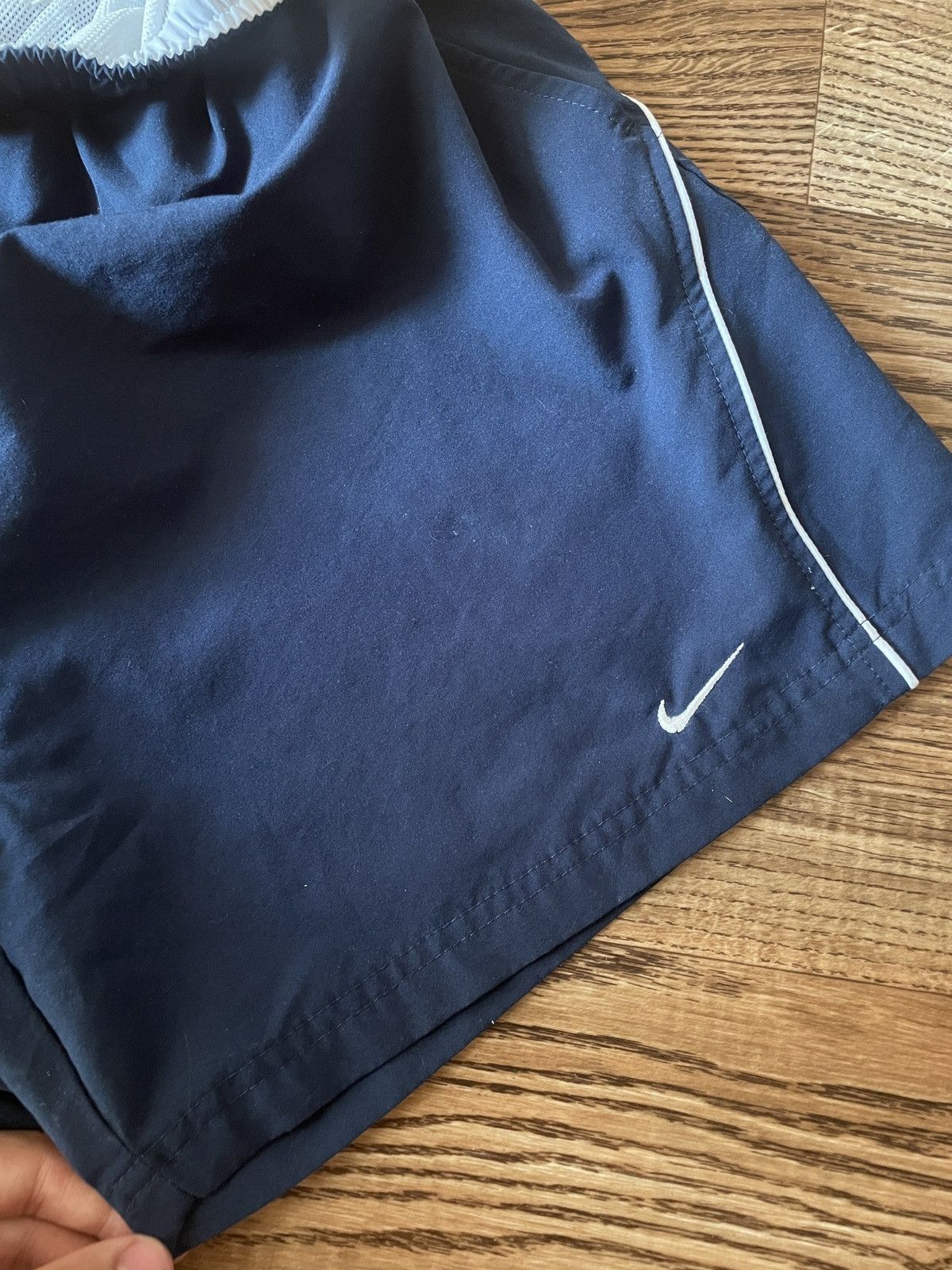 Nike Vintage Nike shorts streetwear swoosh casual y2k size L Size US 34 / EU 50 - 3 Thumbnail