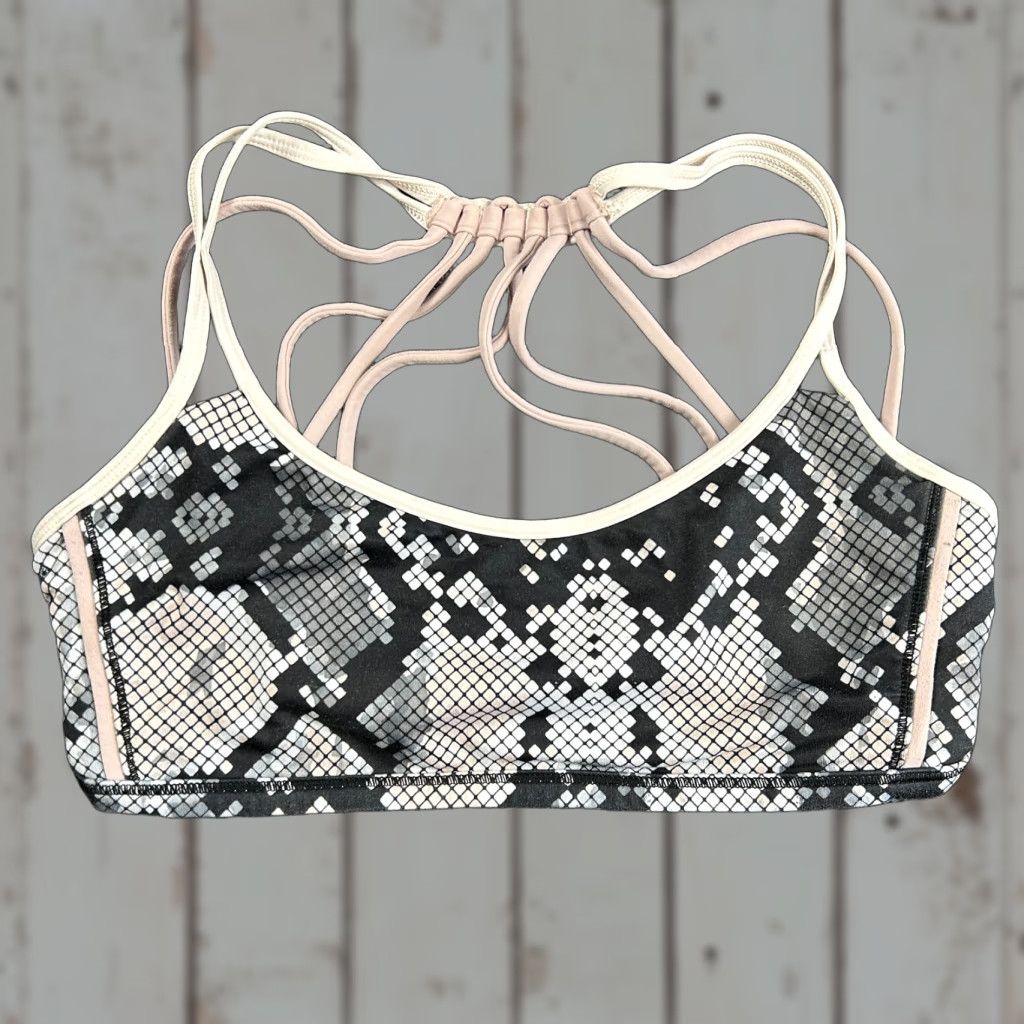 Lululemon Lululemon Sports Bra 6 Strappy Black Pink Snake Print Breathaable Lightweight Wireless Pullover Activewear Women Size 6 Size ONE SIZE - 1 Thumbnail