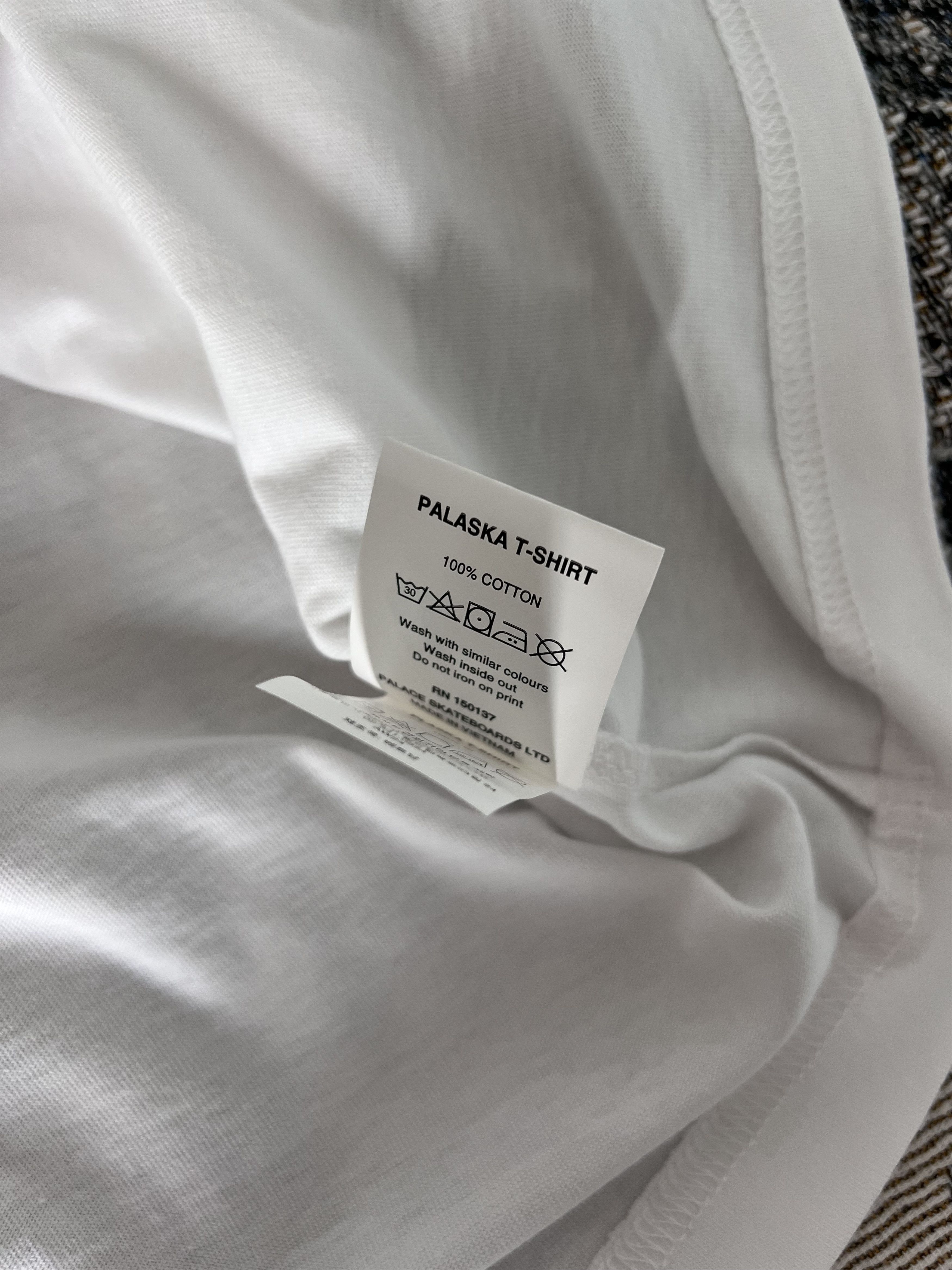 Palace Palace Palaska Tee in White Size US XL / EU 56 / 4 - 7 Thumbnail