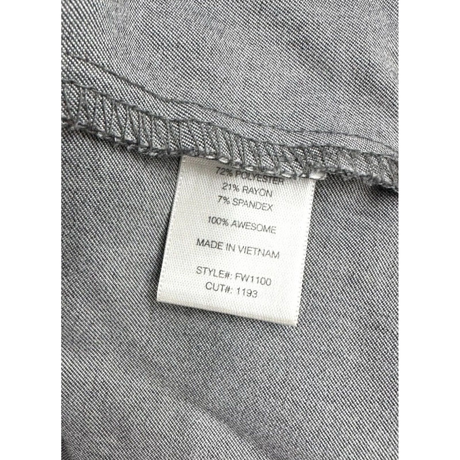 Vintage FIGS Scrub Top Shirt Unisex MGray 3 Pocket Technical Collection Casma Polyester Solid Medical Scrub Top Size US M / EU 48-50 / 2 - 5 Thumbnail