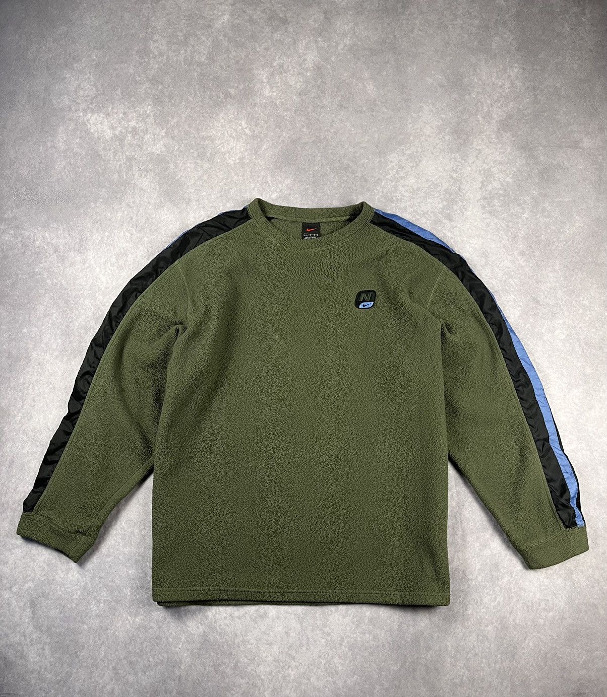 Nike × Vintage Vintage 90s Nike Olive Fleece Sweater with Nylon Sleeve Size US L / EU 52-54 / 3 - 1 Thumbnail