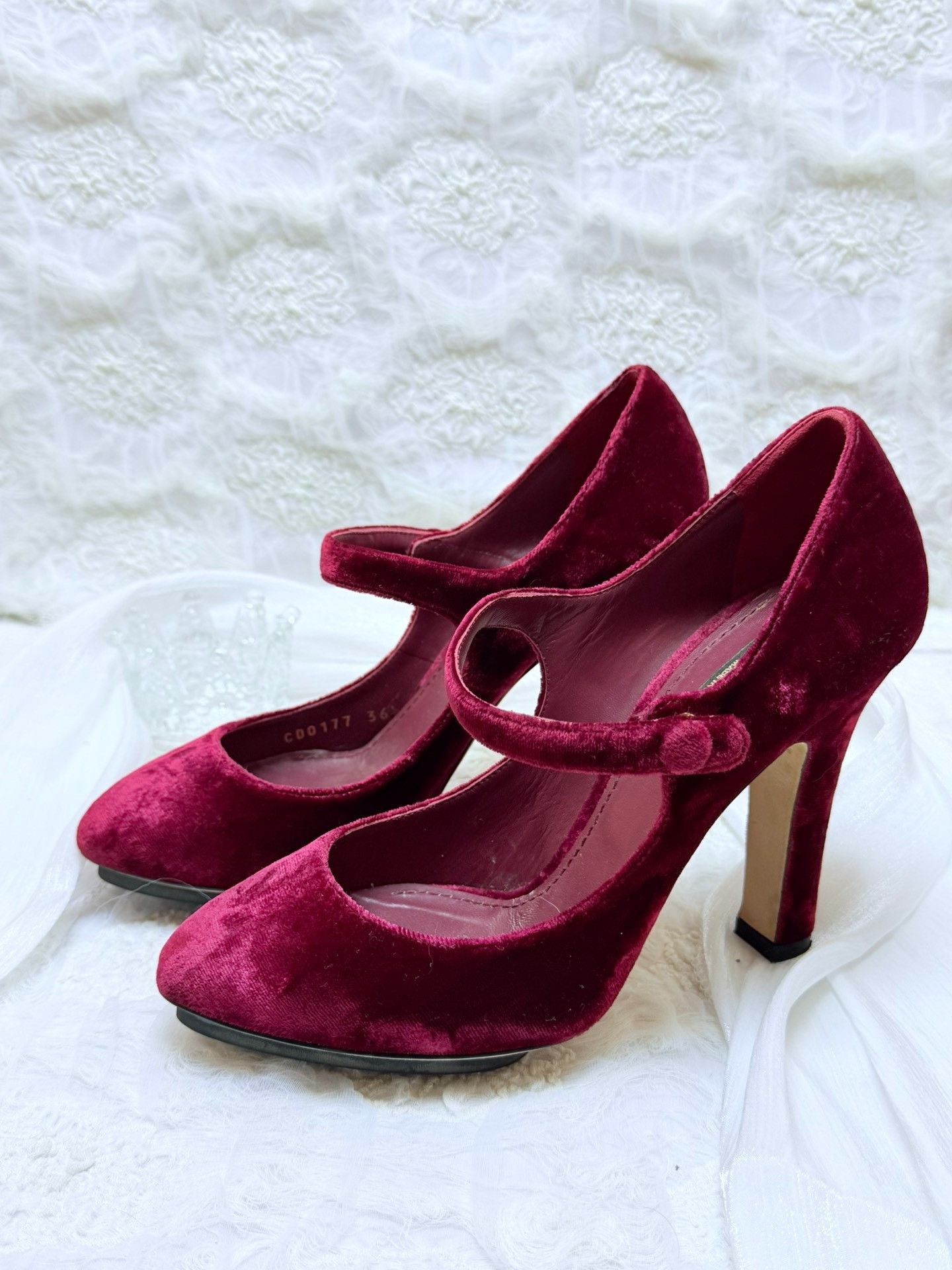Dolce & Gabbana Dolce & Gabbana Velvet Red Lowtop Sneakers us_6-5 Women Size US 6.5 / IT 36.5 - 1 Thumbnail