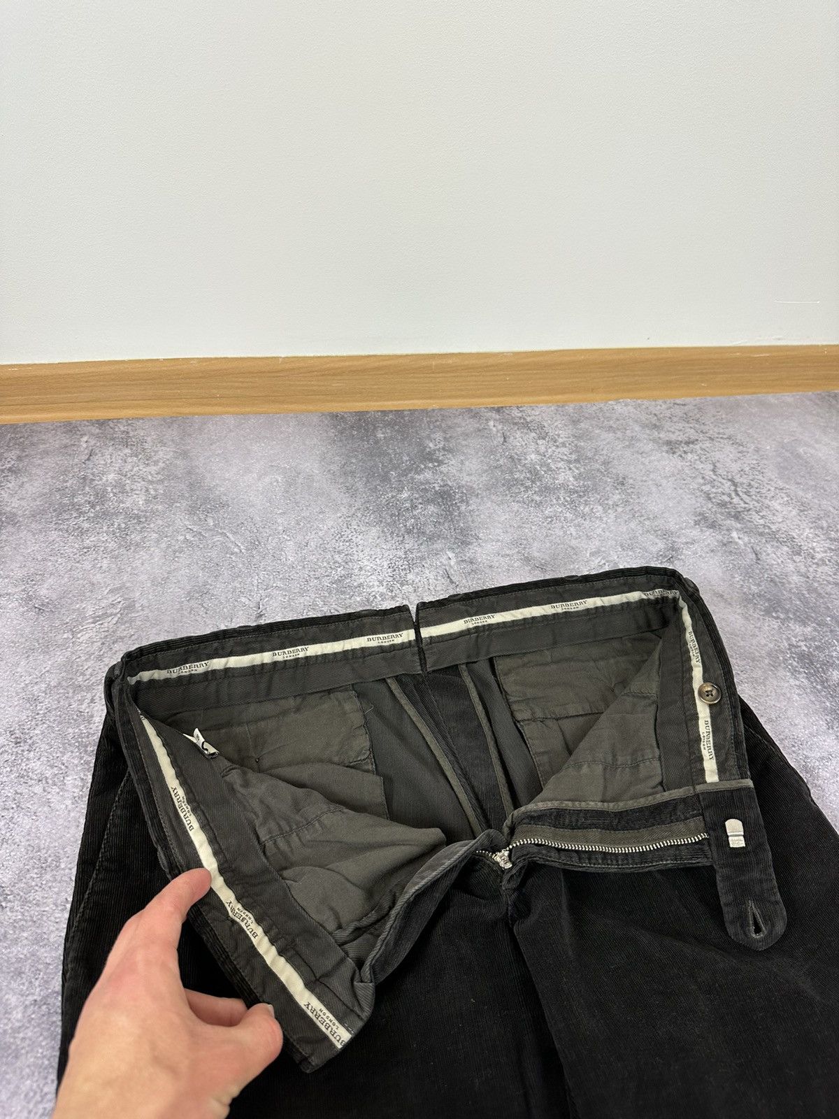 Burberry Vintage Burberry Black Corduroy Luxury Velvet Designer Pants Size US 34 / EU 50 - 17 Thumbnail