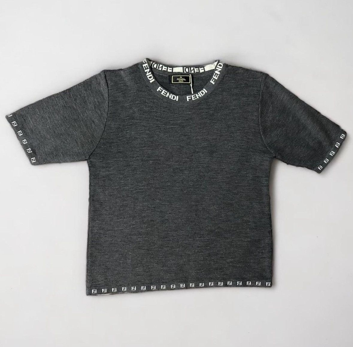 Fendi Fendi knit short sleeve Size M / US 6-8 / IT 42-44 - 1 Thumbnail