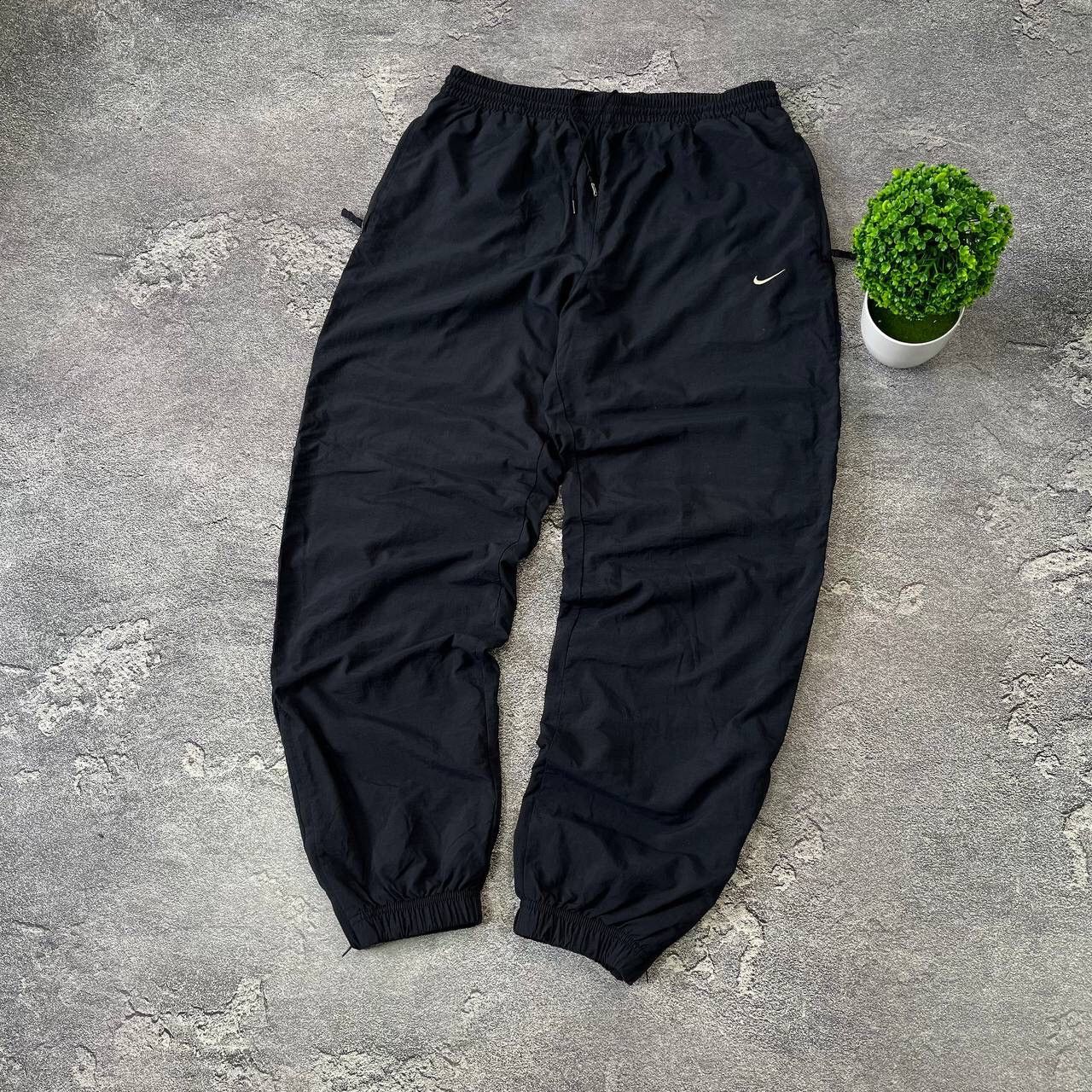 Nike Vintage 90's/Y2K Navy Track Pants Nylon Drill,Size L Size US 33 - 11 Thumbnail