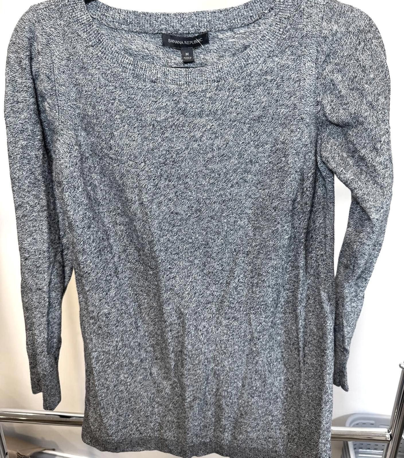 Banana Republic Cozy Long Sleeve Sweater by Banana Republic - Size M Size M / US 6-8 / IT 42-44 - 1 Thumbnail