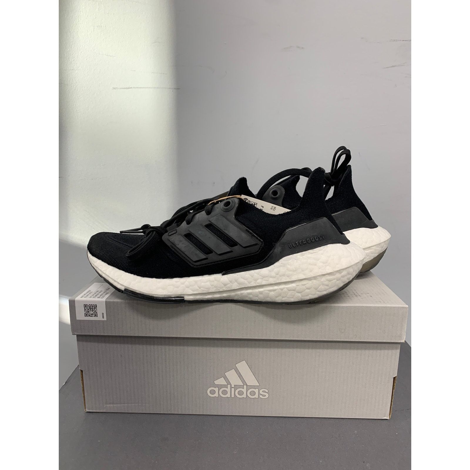Adidas Adidas UltraBoost Running Shoe Black White GX9783 Youth 5.5 Size US 5.5 / EU 38 - 1 Thumbnail