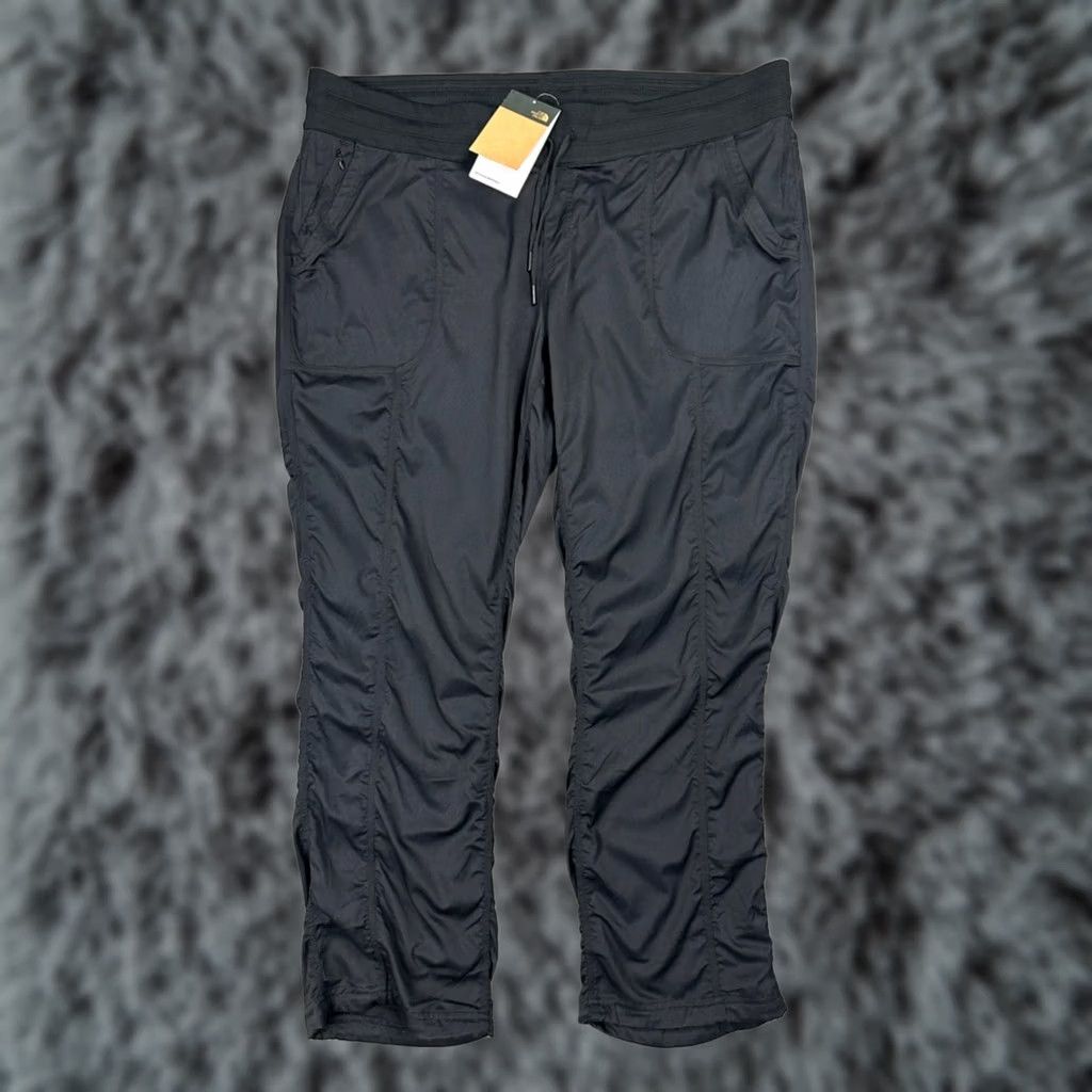 The North Face The North Face Aphrodite 2.0 Black Performance Pants Women 3XL Short Jogger Pants Size 40" / US 18 - 1 Thumbnail
