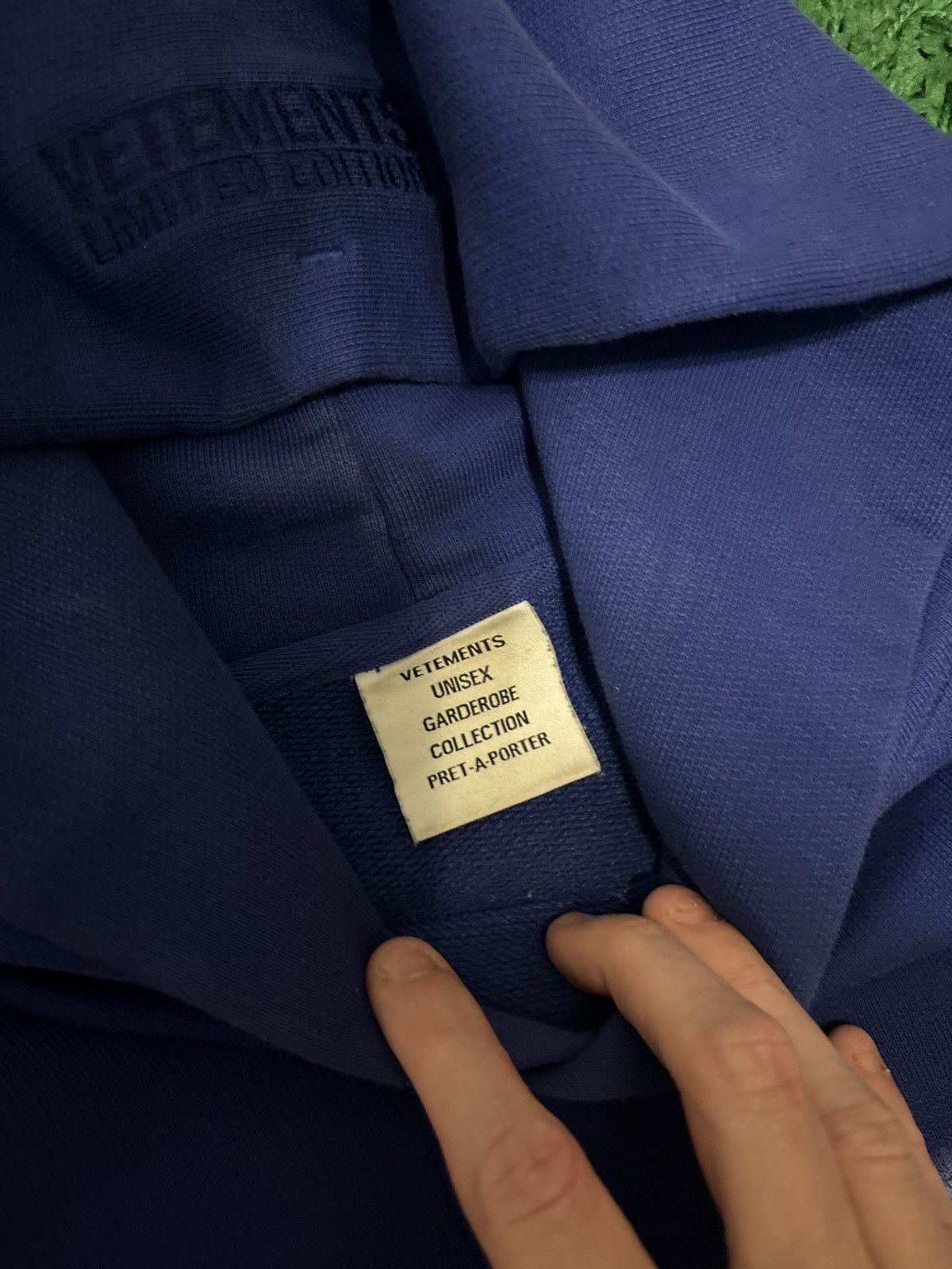 Vetements Vetements Dolphin Hoodie Size US S / EU 44-46 / 1 - 5 Thumbnail