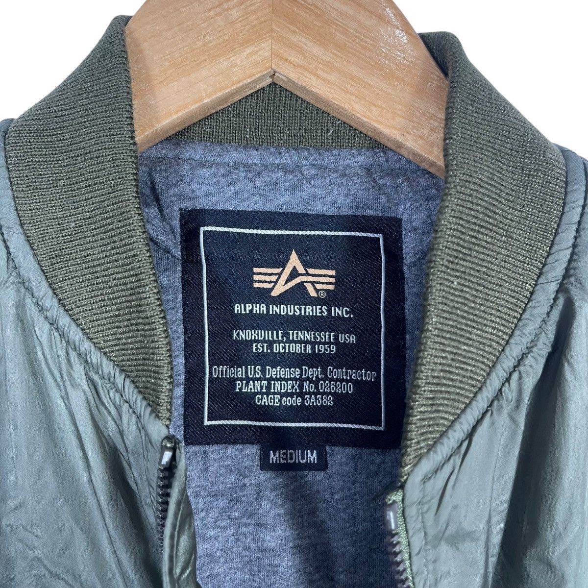 Alpha Industries Alpha Industries MA-1 Bomber Jacket Olive Green Military Size US M / EU 48-50 / 2 - 3 Thumbnail