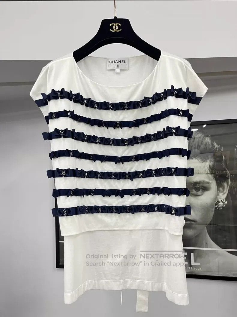 Chanel Chanel 21c handmade beaded bow blue bead short sleeves Size XS / US 0-2 / IT 36-38 - 1 Thumbnail