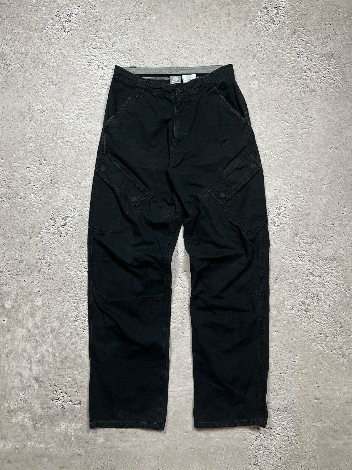 Nike × Vintage Vintage Nike Sportswear Black Utility Cargo Pants 30 Size US 30 / EU 46 - 1 Thumbnail