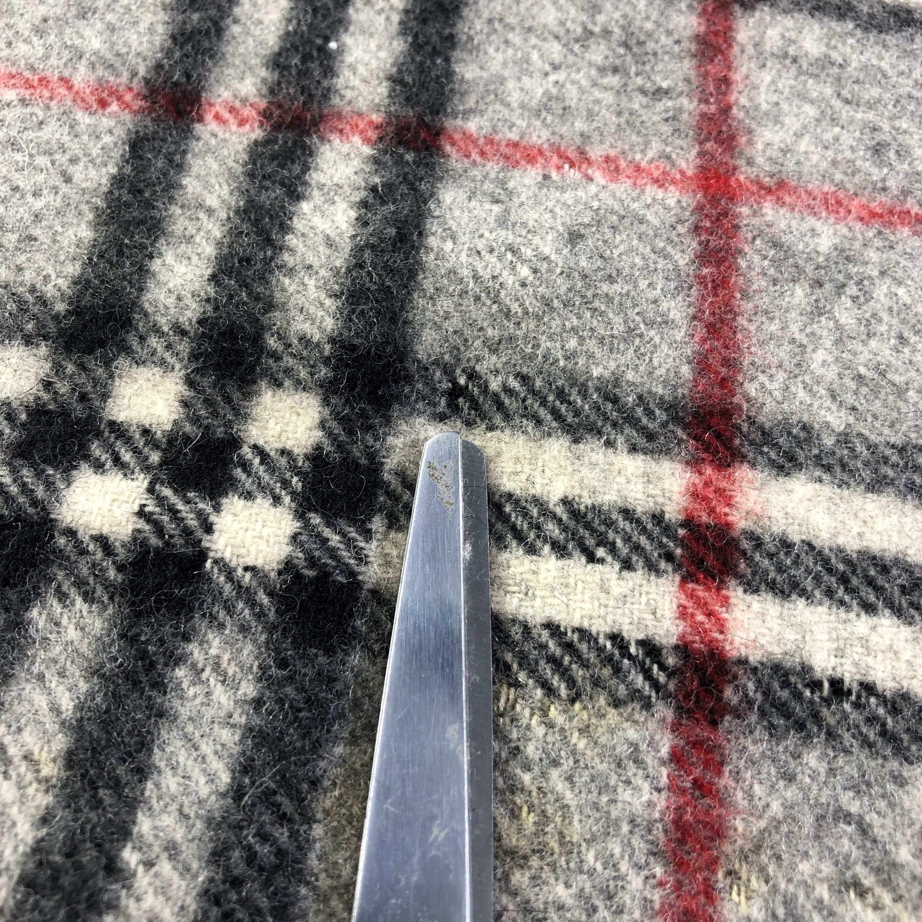 Burberry Burberry Nova Check Wool Scarf Muffler Neckwear V2653 Size ONE SIZE - 8 Thumbnail