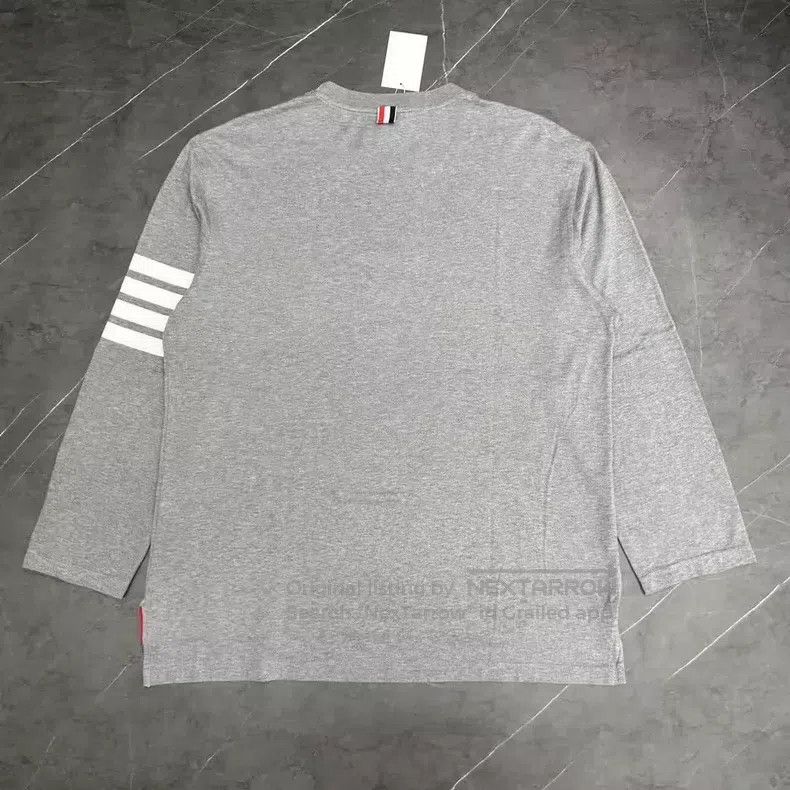 Thom Browne Thom Browne Gray four-barrel long sleeves Size US XL / EU 56 / 4 - 2 Thumbnail