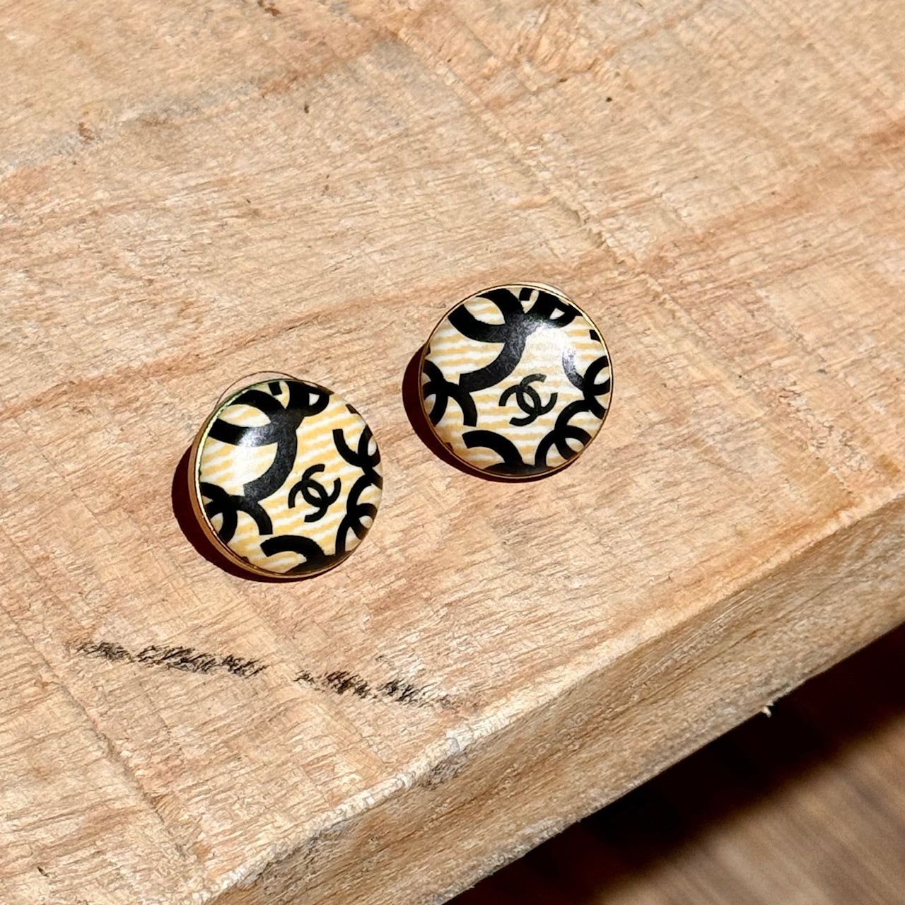 Chanel Chanel 2002 02P CC Logo Striped Round Stud Earrings Size ONE SIZE - 3 Thumbnail