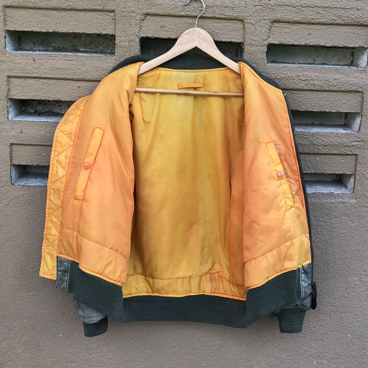 Vintage VTG Sun Faded Flyer’s Man Intermediate Ma-1 Bomber Jacket Size US M / EU 48-50 / 2 - 10 Thumbnail