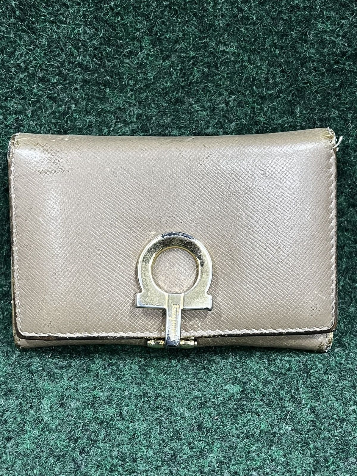 Salvatore Ferragamo Vintage Salvatore Feragamo Ganchini Clip Leather Wallet Size ONE SIZE - 1 Thumbnail