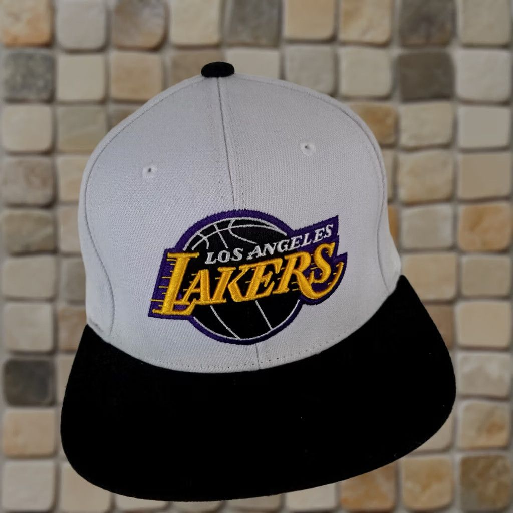 Reebok VINTAGE Mitchell&Ness LA Lakers Basketball Adjustable Hat Size ONE SIZE - 1 Thumbnail