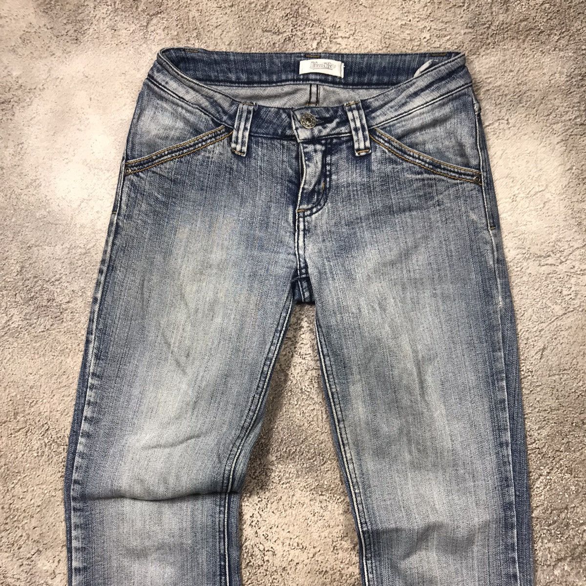 Vintage Vintage Y2K Distressed Flared Jeans Grunge Skate Slim 26 Size 26" / US 2 / IT 38 - 2 Thumbnail