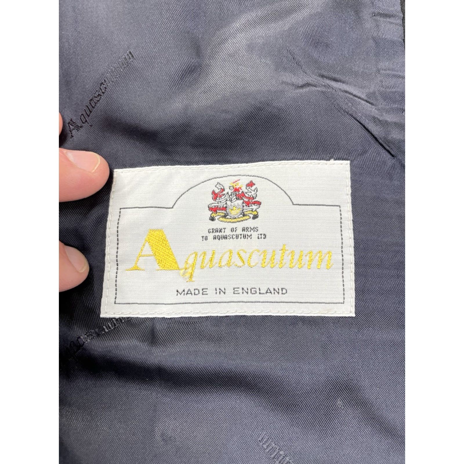 Aquascutum VINTAGE Aquascutum Blazer Jacket Women’s Wool Double-Breasted Black Size 18 Gold Buttons Notch Lapel City London Retro 6-Button Six-Button Regular Fit Size XXL / US 16-18 / IT 52-54 - 2 Thumbnail