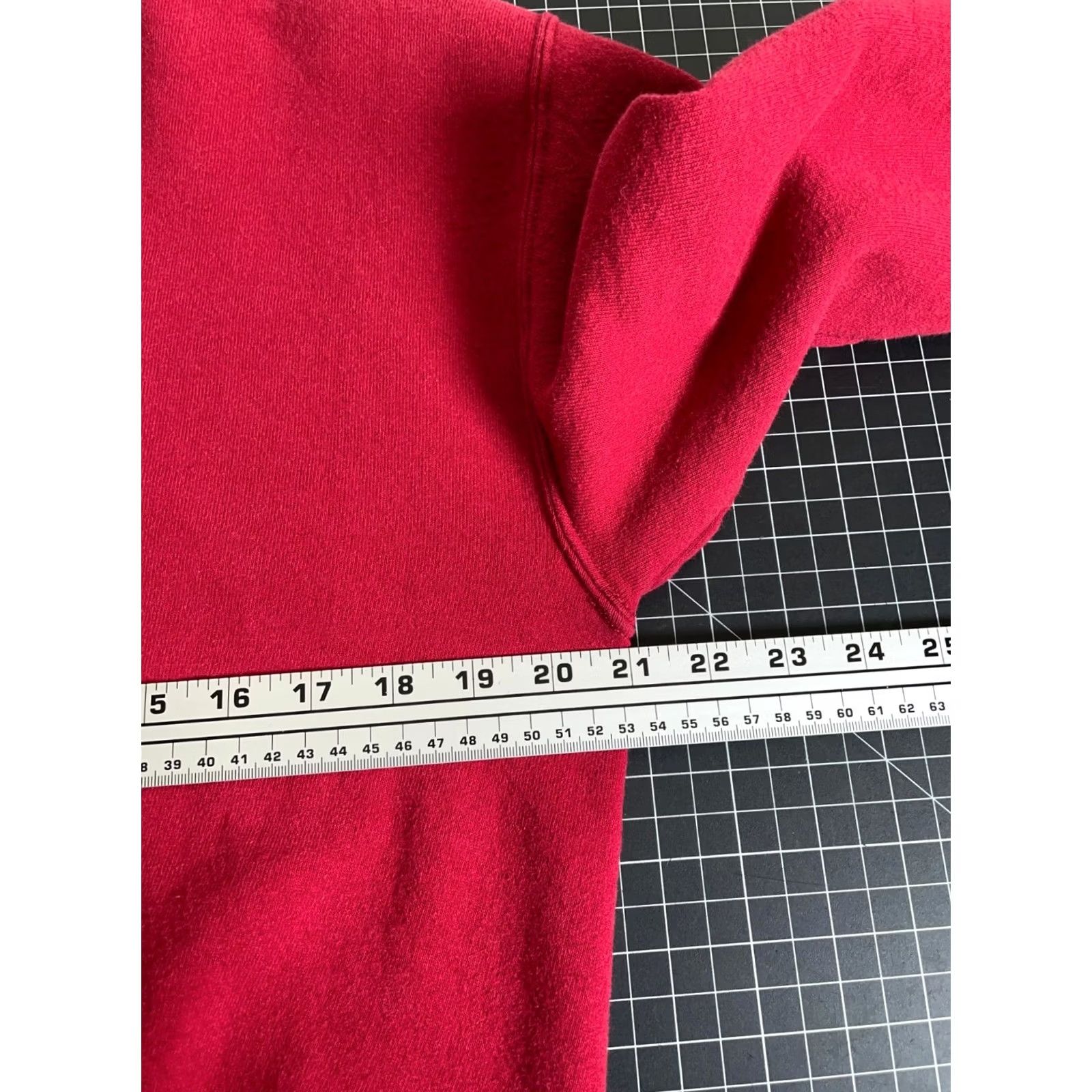 Russell Athletic VINTAGE Russell Athletic Sweatshirt Men M Red Crewneck 90s Solid 50/50 VTG Size US M / EU 48-50 / 2 - 5 Thumbnail