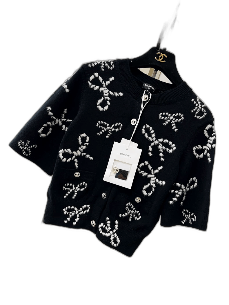 Chanel Chanel Black Bow Knit Cardigan Jacket Size M / US 6-8 / IT 42-44 - 1 Thumbnail