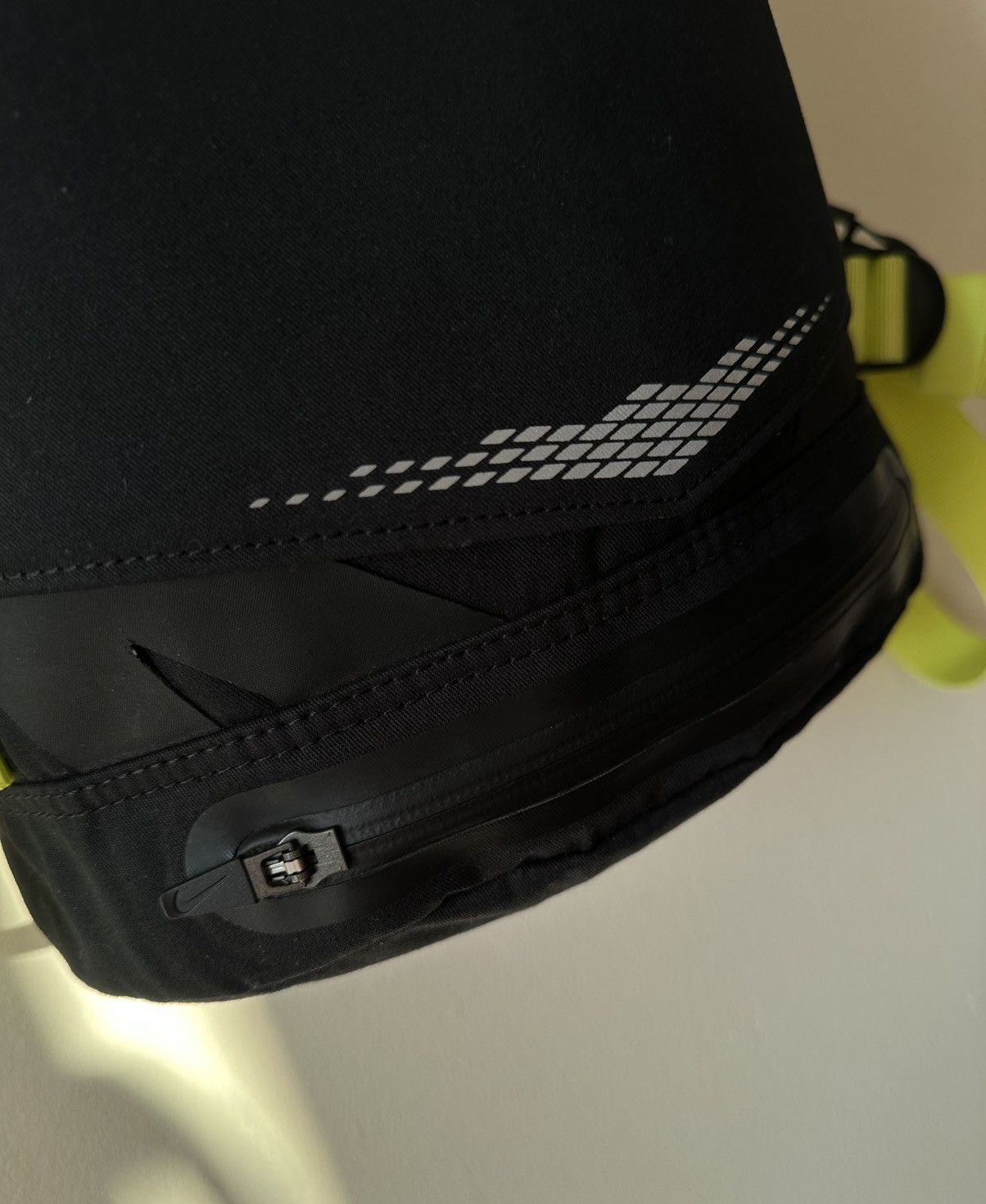 Nike Nike Mog Bolt expandable backpack black neon Size ONE SIZE - 6 Thumbnail