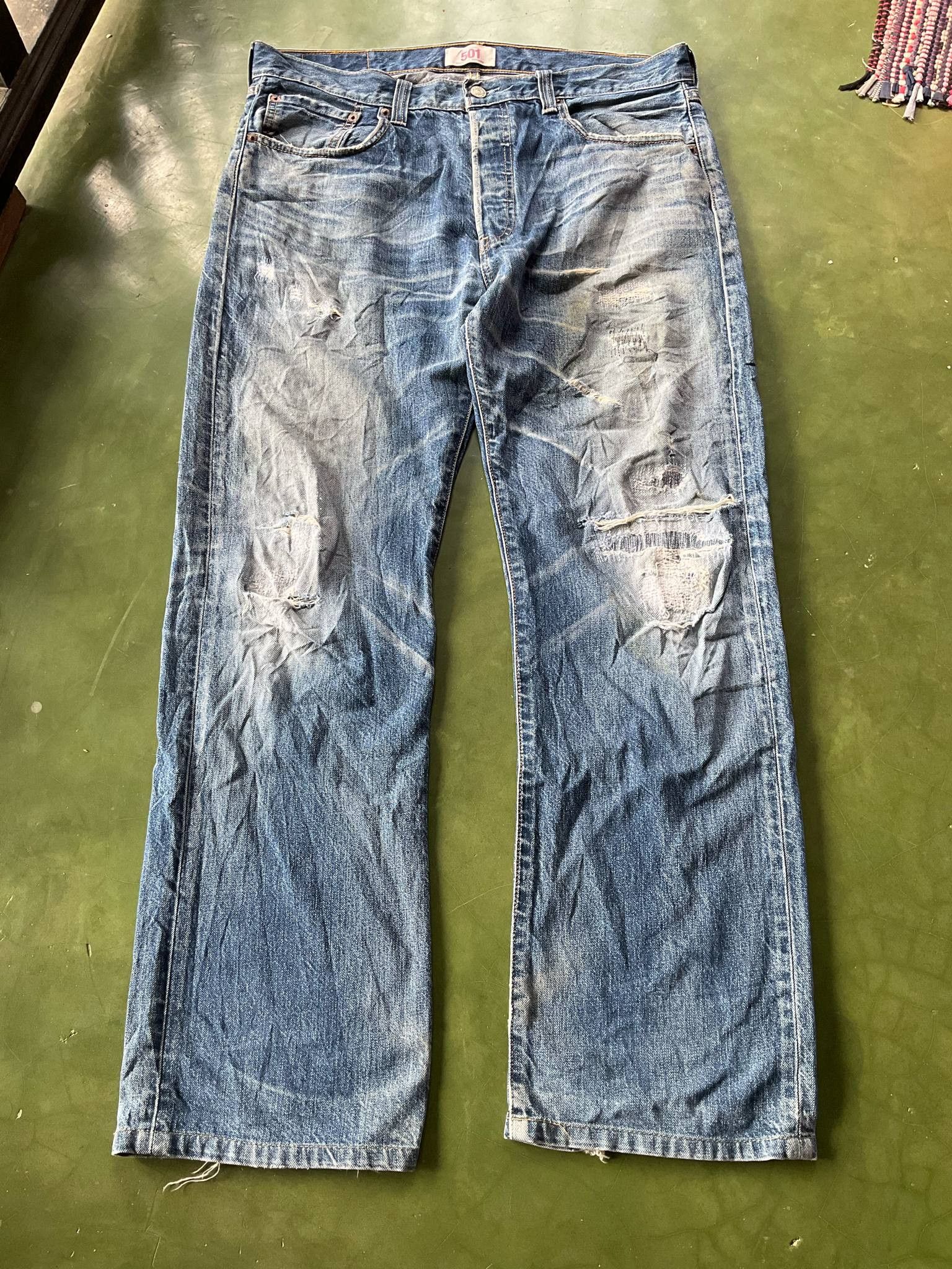Levi's × Levi's Vintage Clothing 🔥 Vintage Levis 501 Distressed Kurt Cobain Style Jeans Size US 34 / EU 50 - 1 Thumbnail
