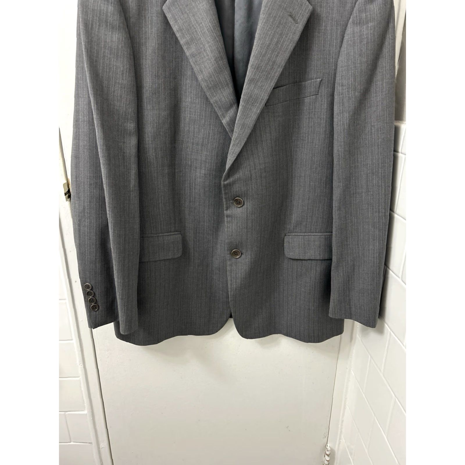 Brooks Brothers Brooks Brothers Blazer Jacket Mens 44/39 Gray Pinstripe 100% Wool Made in Italy Sport Coat Size 44R - 3 Thumbnail