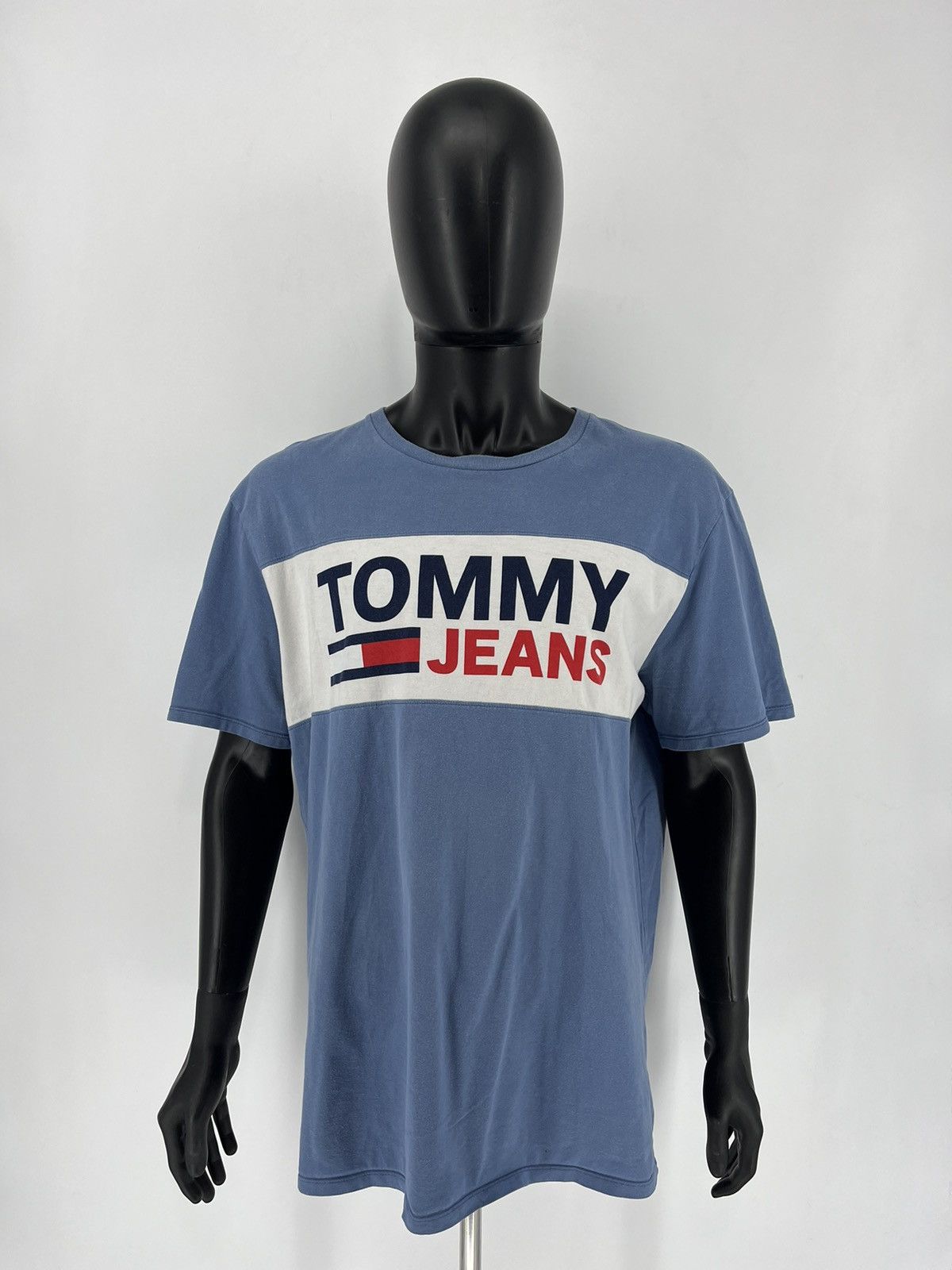 Tommy Hilfiger × Tommy Jeans Tommy Jeans Hilfiger Big Logo Tshirt Vintage L Streetwear Size US XL / EU 56 / 4 - 3 Thumbnail