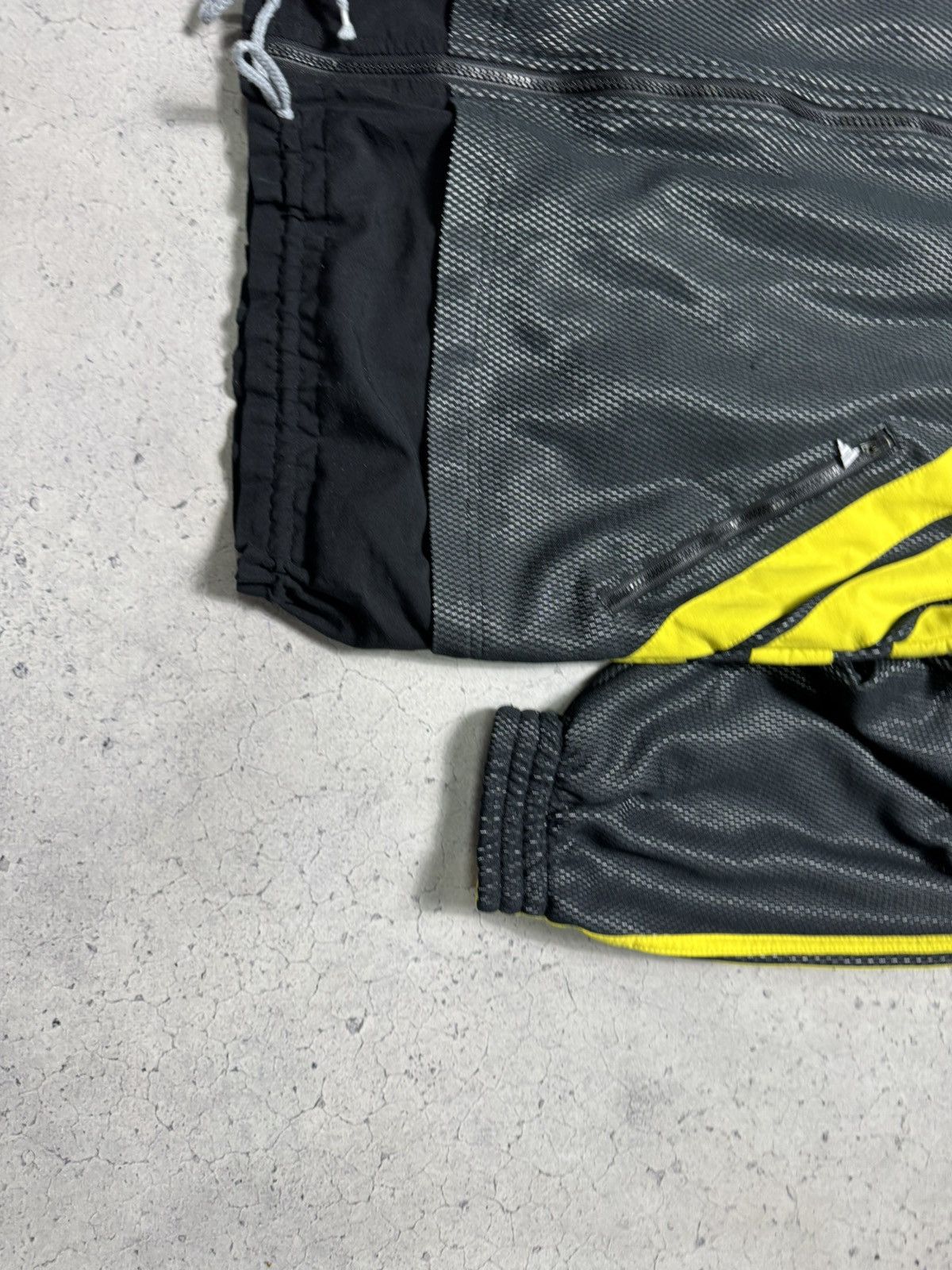 Adidas Adidas Vintage 90’s Nylon Track Suit Jacket And Pants Y2K Size US L / EU 52-54 / 3 - 4 Thumbnail