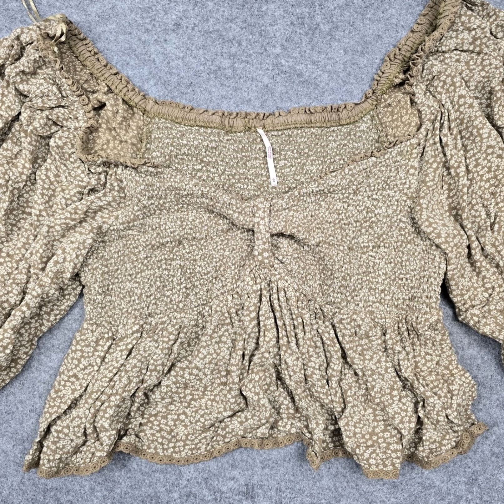 Free People Free People Womens Blouse Small Beige Floral Off Shoulder Cropped Boho Top Size S / US 4 / IT 40 - 2 Thumbnail