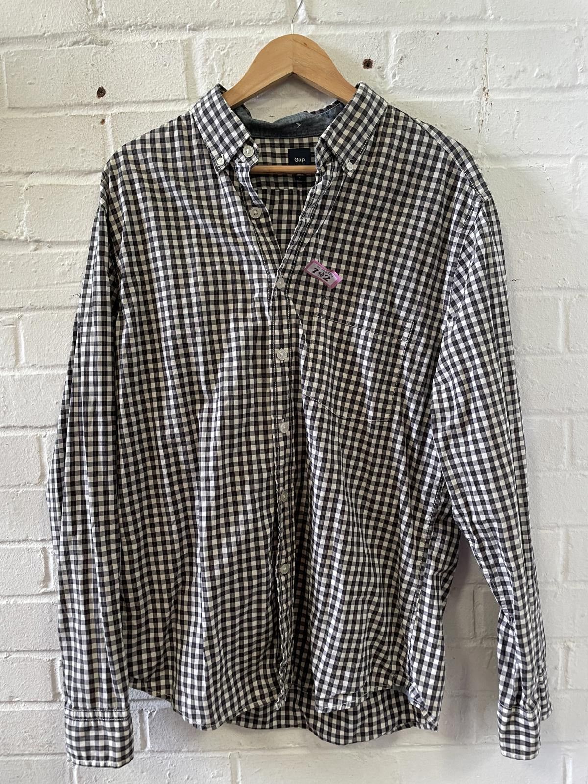 Gap Gap Men's Black and White Checkered Button-Up Shirt, Size L Size US L / EU 52-54 / 3 - 1 Thumbnail