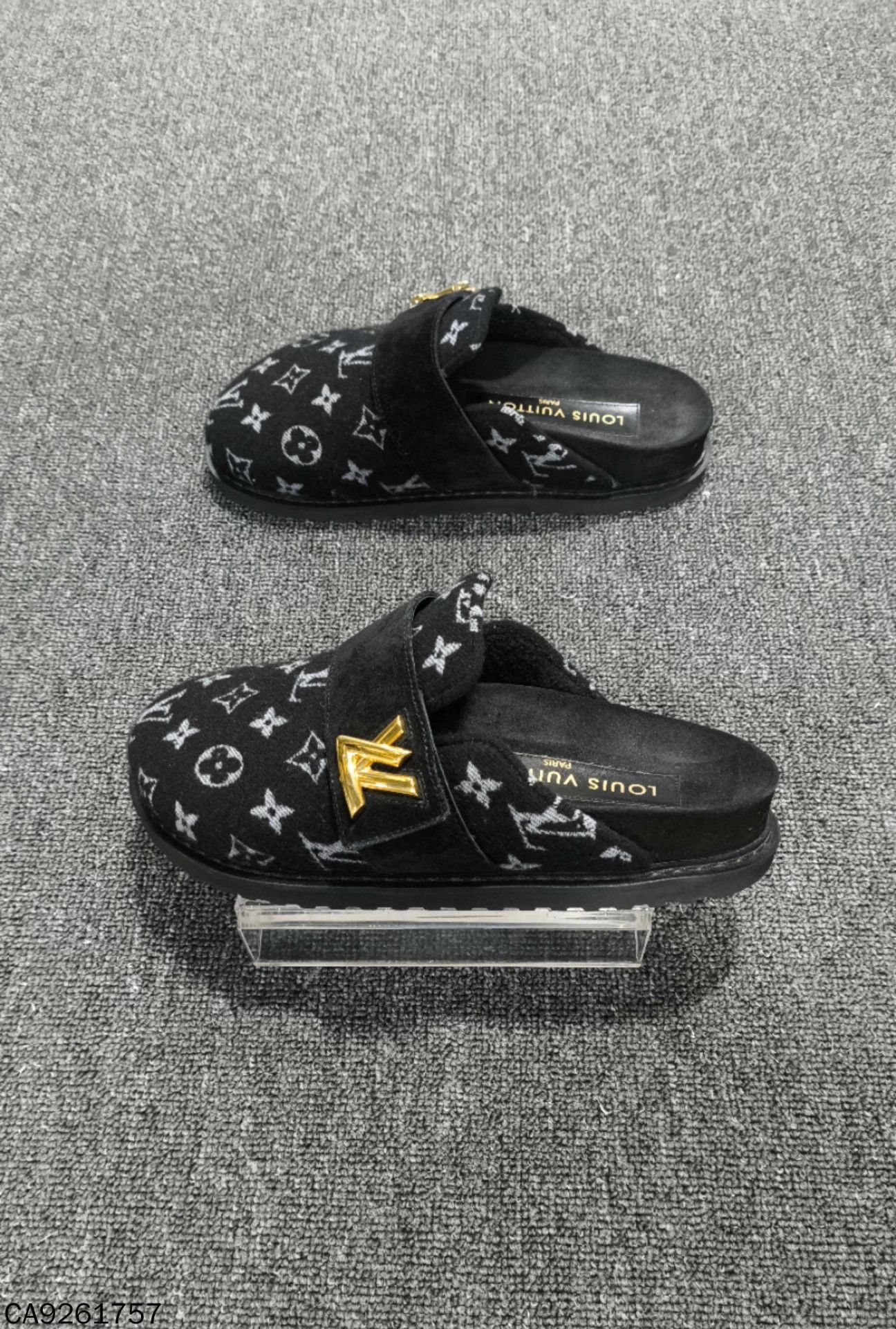 Louis Vuitton Louis Vuitton black all over print 98 New 37 sneakers Size US 6 / IT 36 - 4 Thumbnail
