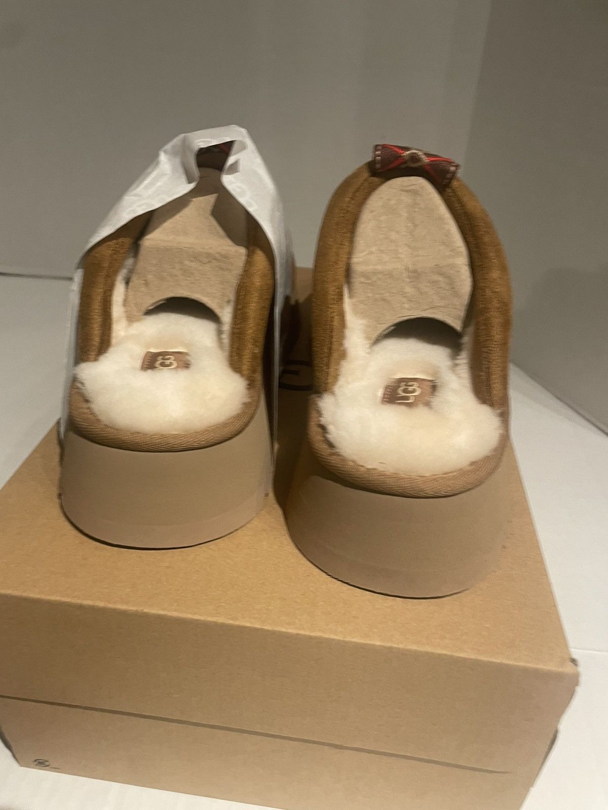 Ugg UGG women’s Slippers Size US 9 / IT 39 - 4 Thumbnail