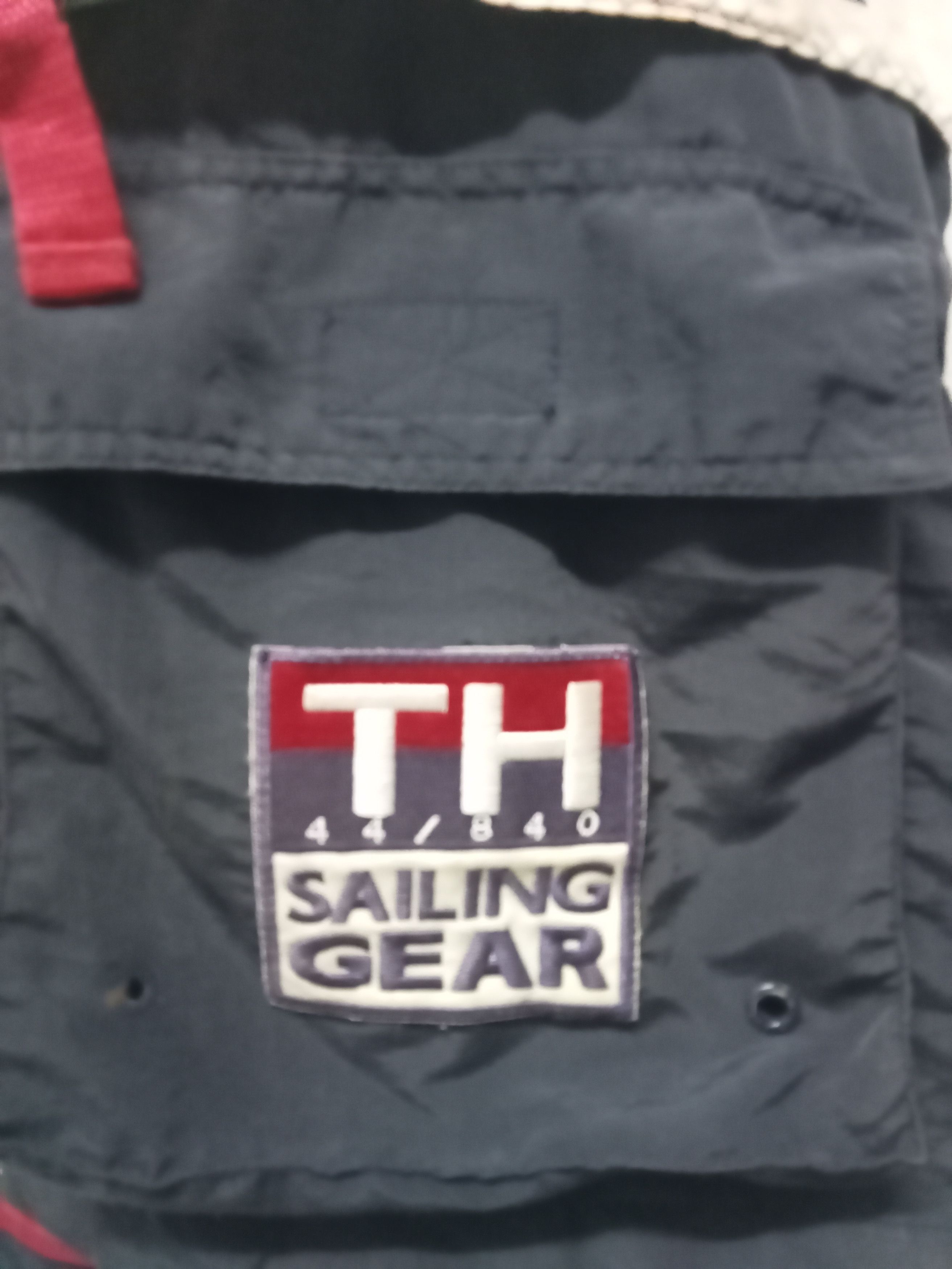 Tommy Hilfiger SUN FADED VTG 90s TOMMY HILFIGER SAILING GEAR VEST JACKET Size US S / EU 44-46 / 1 - 3 Thumbnail