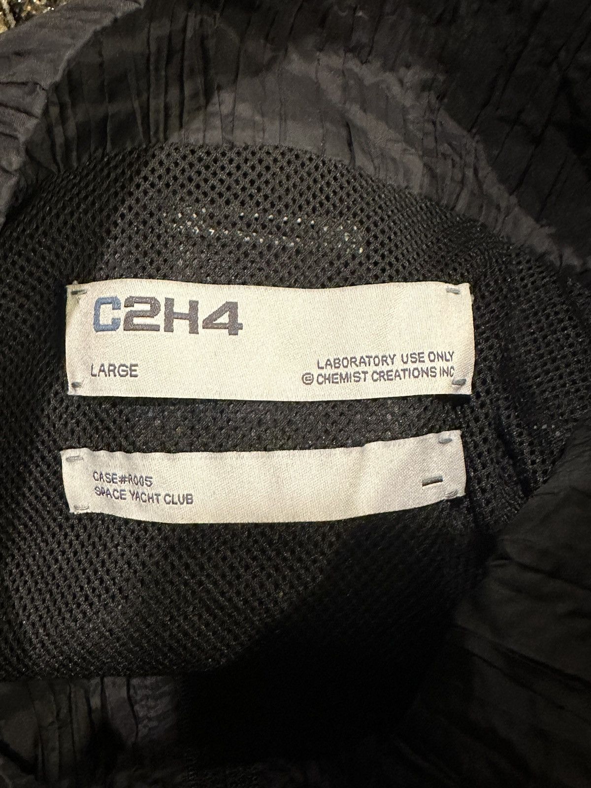 C2H4 C2H4 Wrinkled Nylon Arch Paneled Track Grey/Black Jacket Size US L / EU 52-54 / 3 - 13 Thumbnail