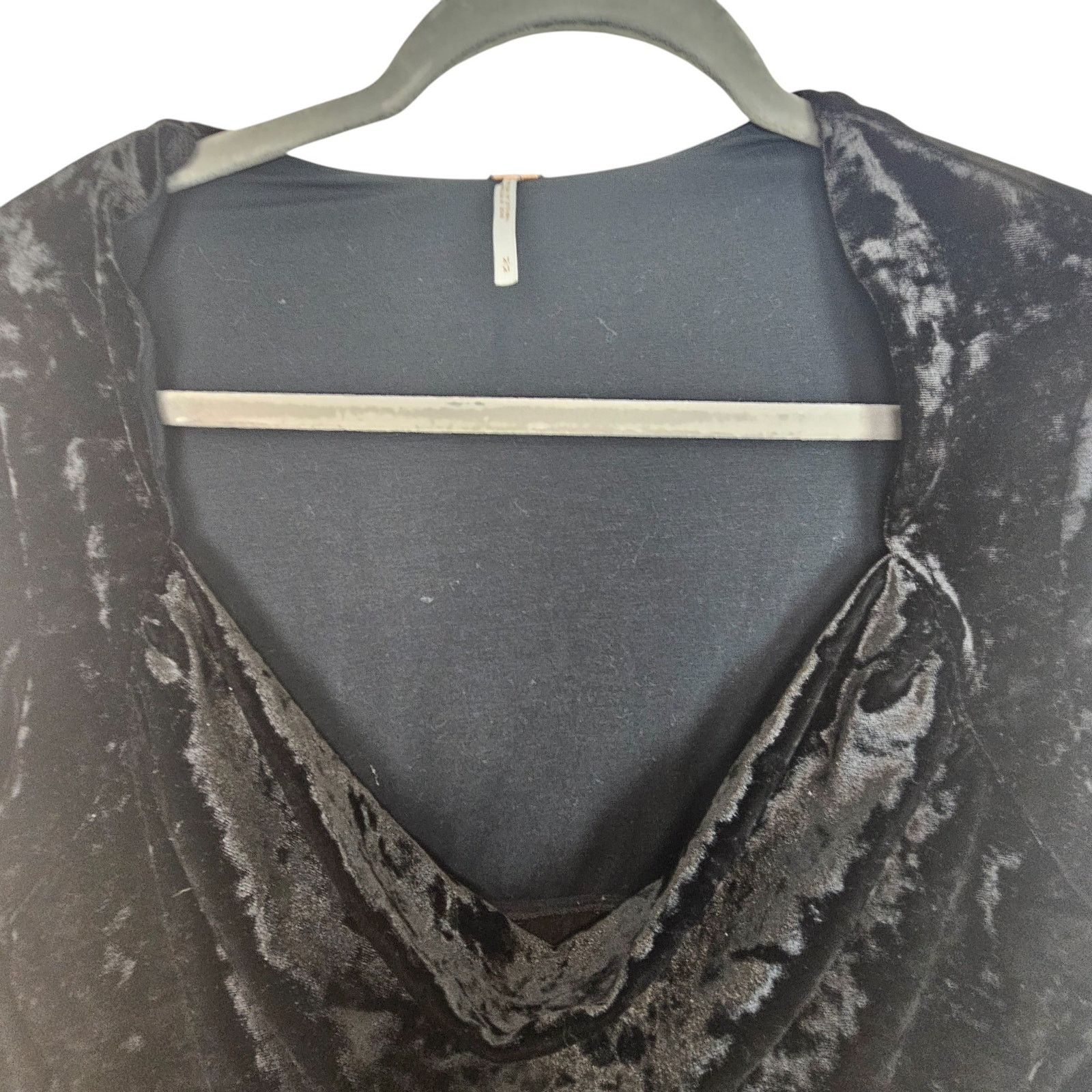 Free People Free People Perfect Date Black Velvet Top Cowl Neck Sz M Size M / US 6-8 / IT 42-44 - 3 Thumbnail