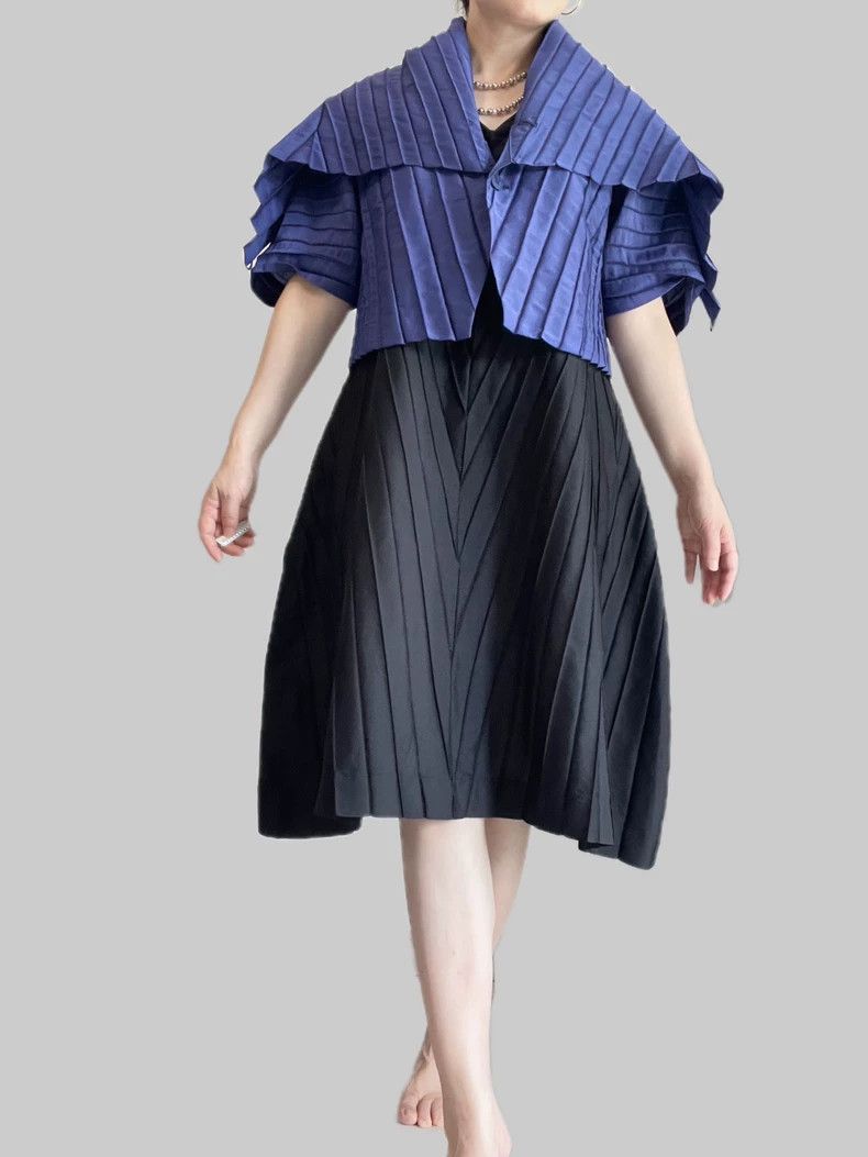 Issey Miyake Issey Miyake size:2 Blue mainline transformable coat Size XS / US 0-2 / IT 36-38 - 2 Thumbnail